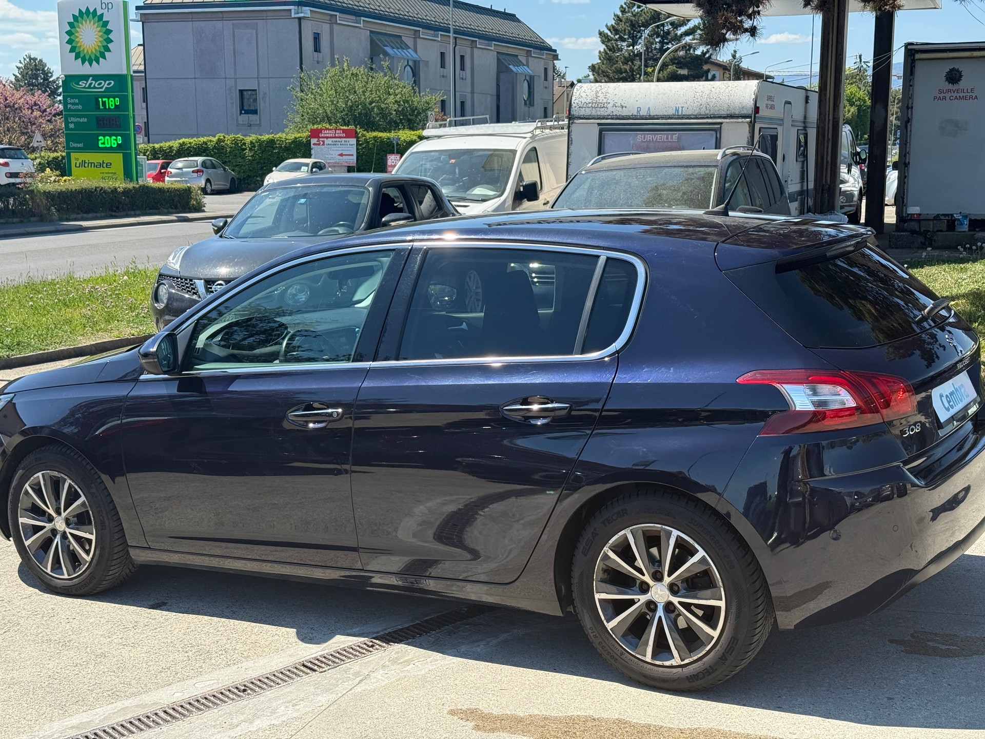 PEUGEOT 308 1.2 THP Allure-image-9