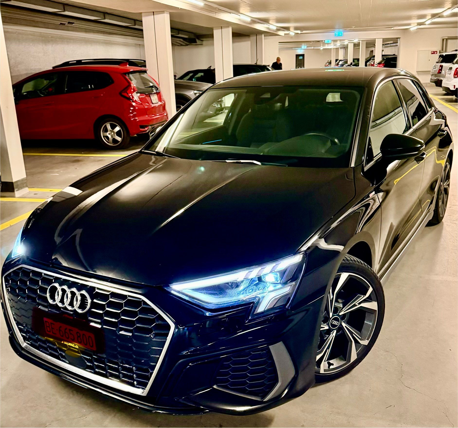 AUDI A3 Sportback 1.5 35 TFSI S Line S-Tronic-image-4