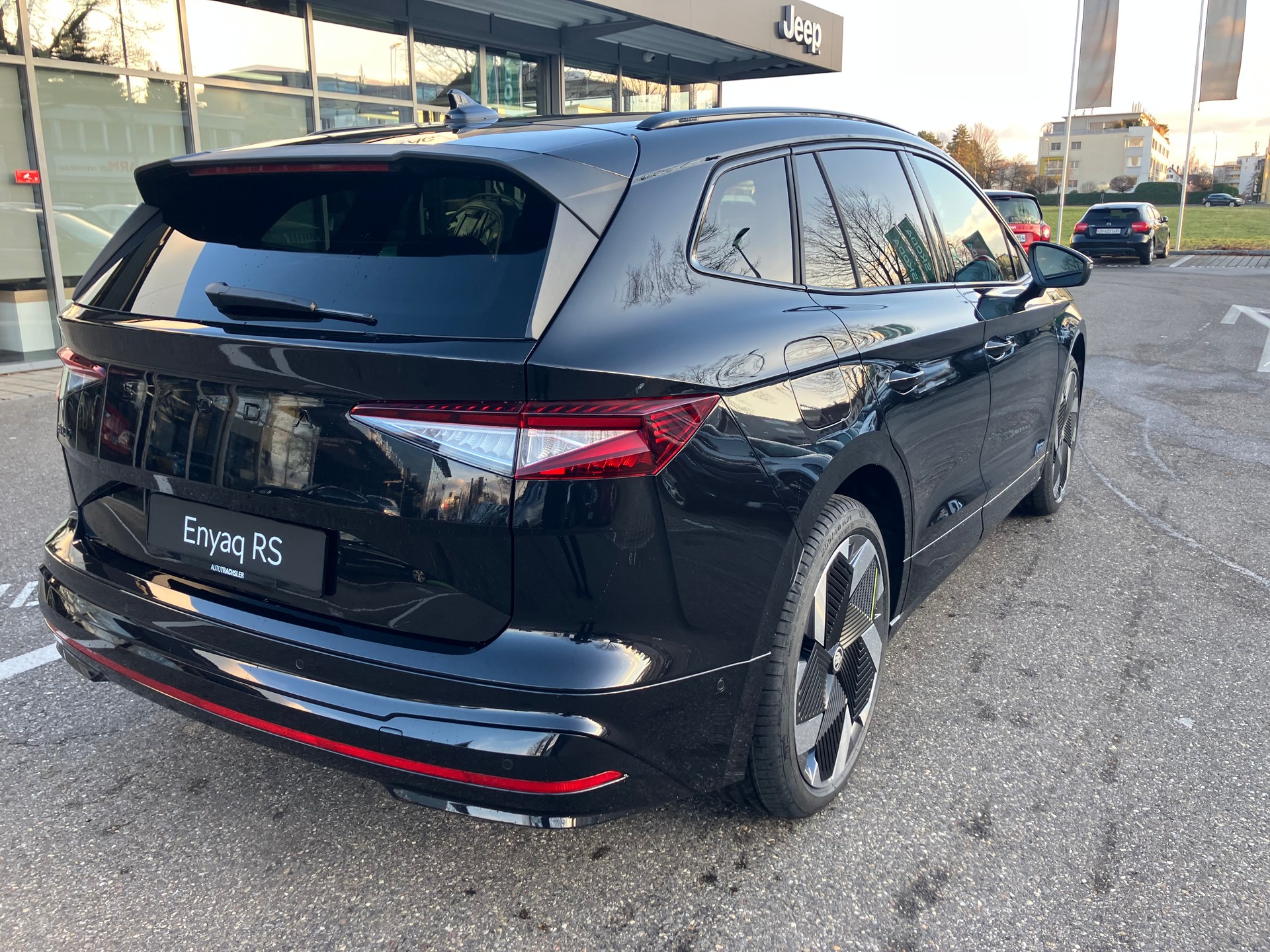 SKODA Enyaq 4x4 RS-image-3