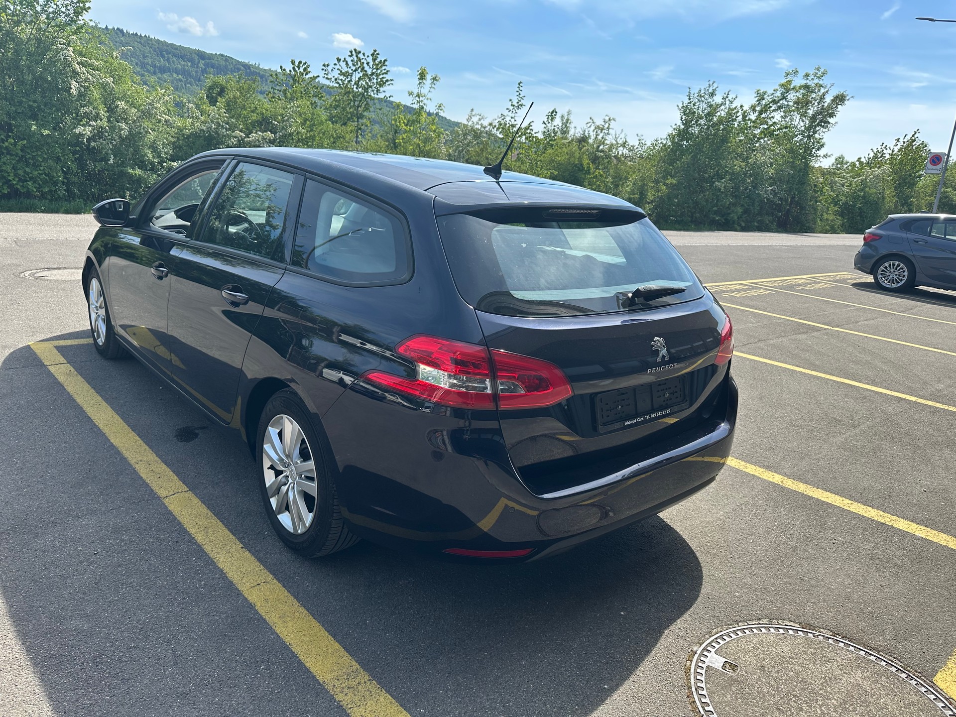 PEUGEOT 308 SW 1.2 THP Business Automatic-image-3