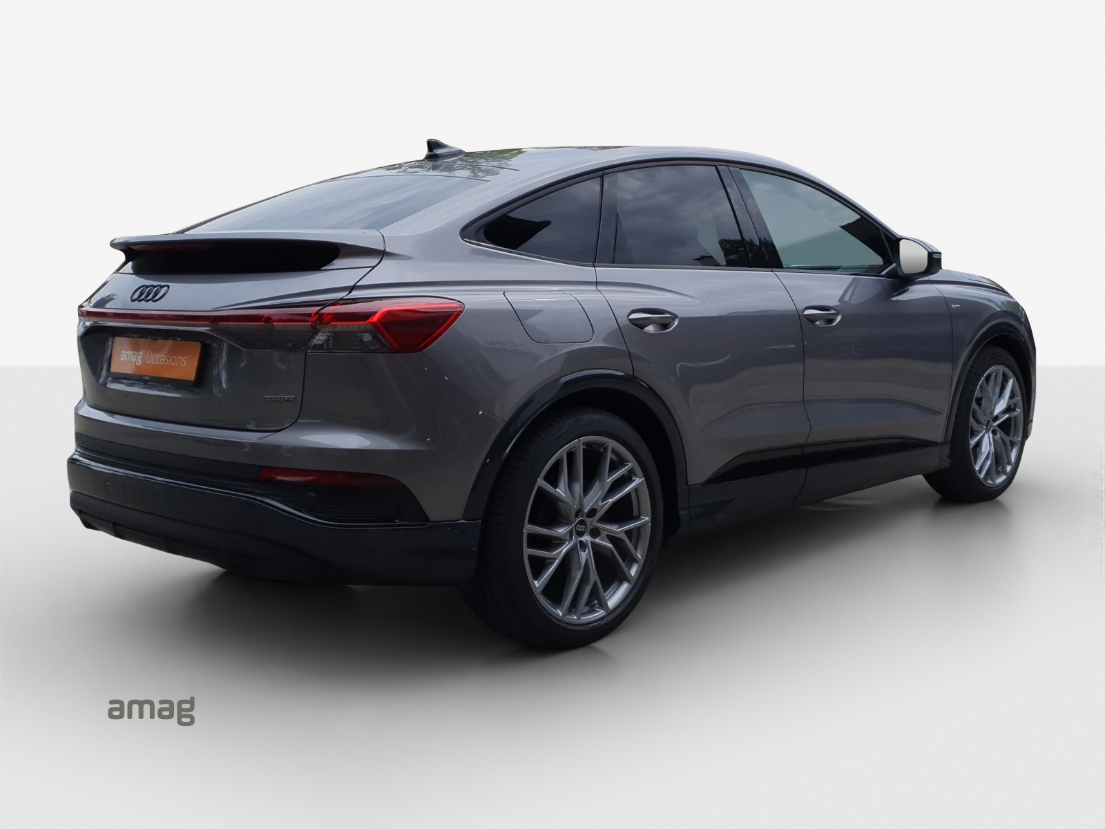 AUDI Q4 Sportback e-tron 50 quattro-image-4
