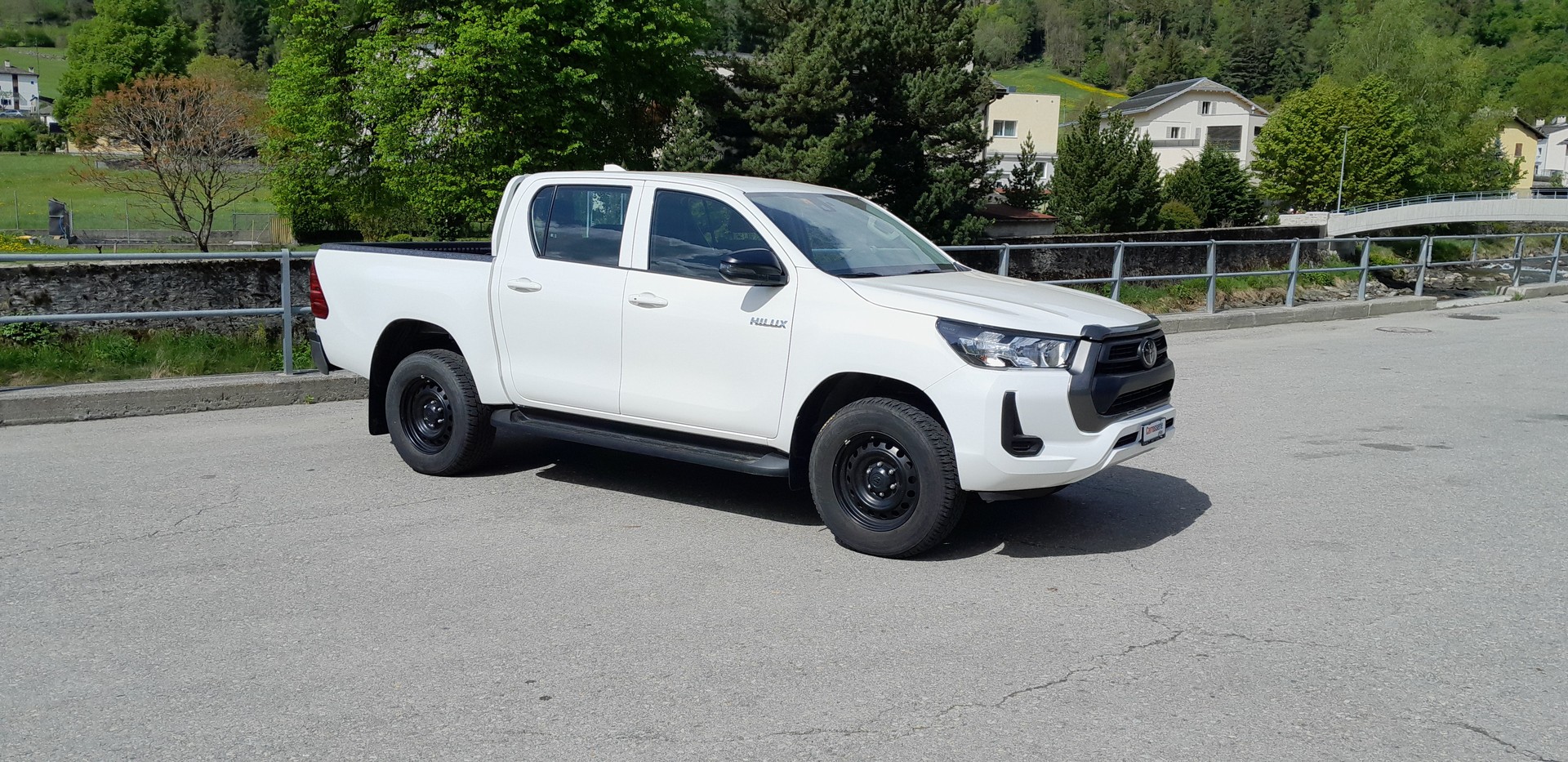 TOYOTA Hilux 2.8d Comfort Double Cab 4x4-image-3