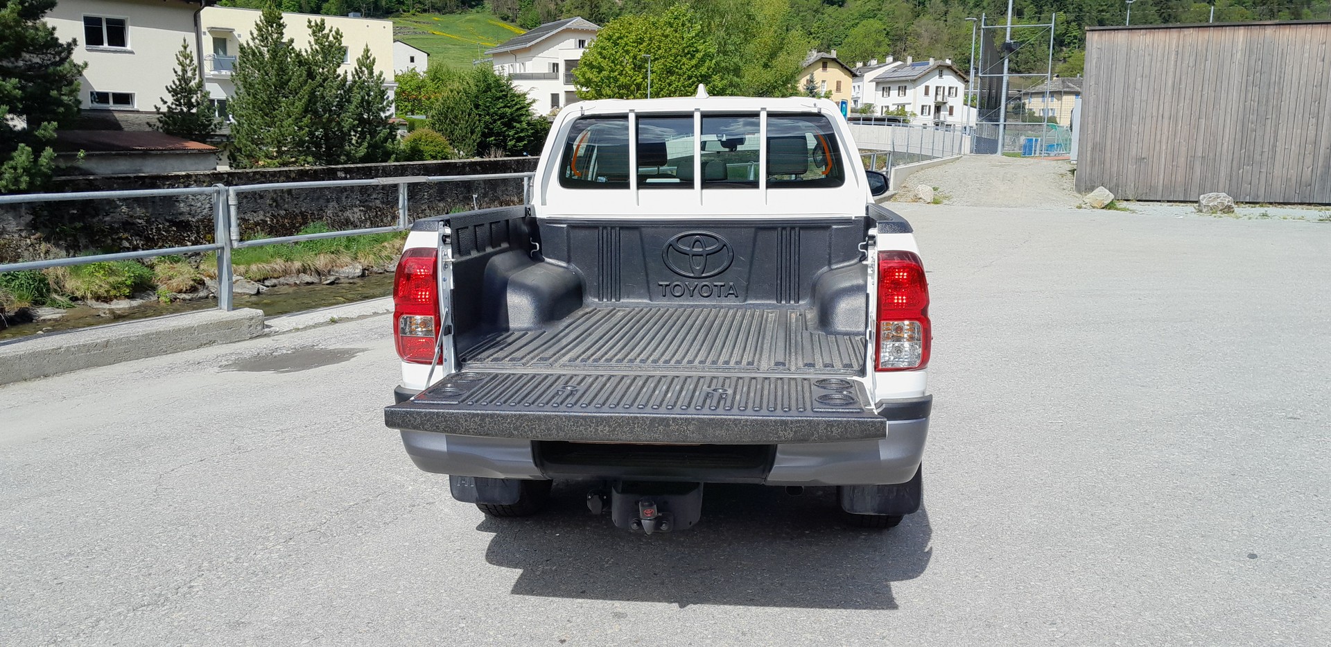 TOYOTA Hilux 2.8d Comfort Double Cab 4x4-image-7