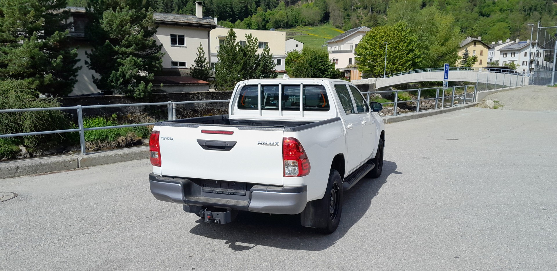TOYOTA Hilux 2.8d Comfort Double Cab 4x4-image-5