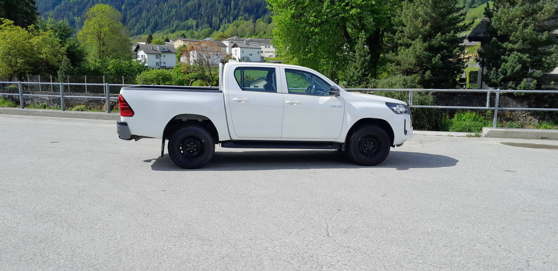 TOYOTA Hilux 2.8d Comfort Double Cab 4x4-image-4