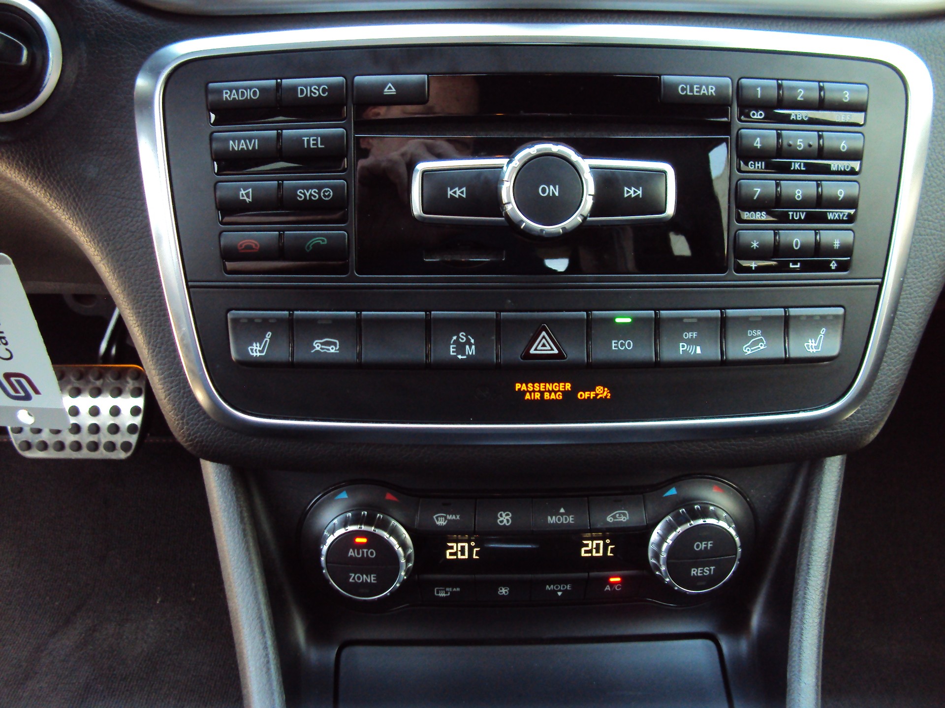 MERCEDES-BENZ GLA 250 AMG Line 4Matic 7G-DCT-image-9