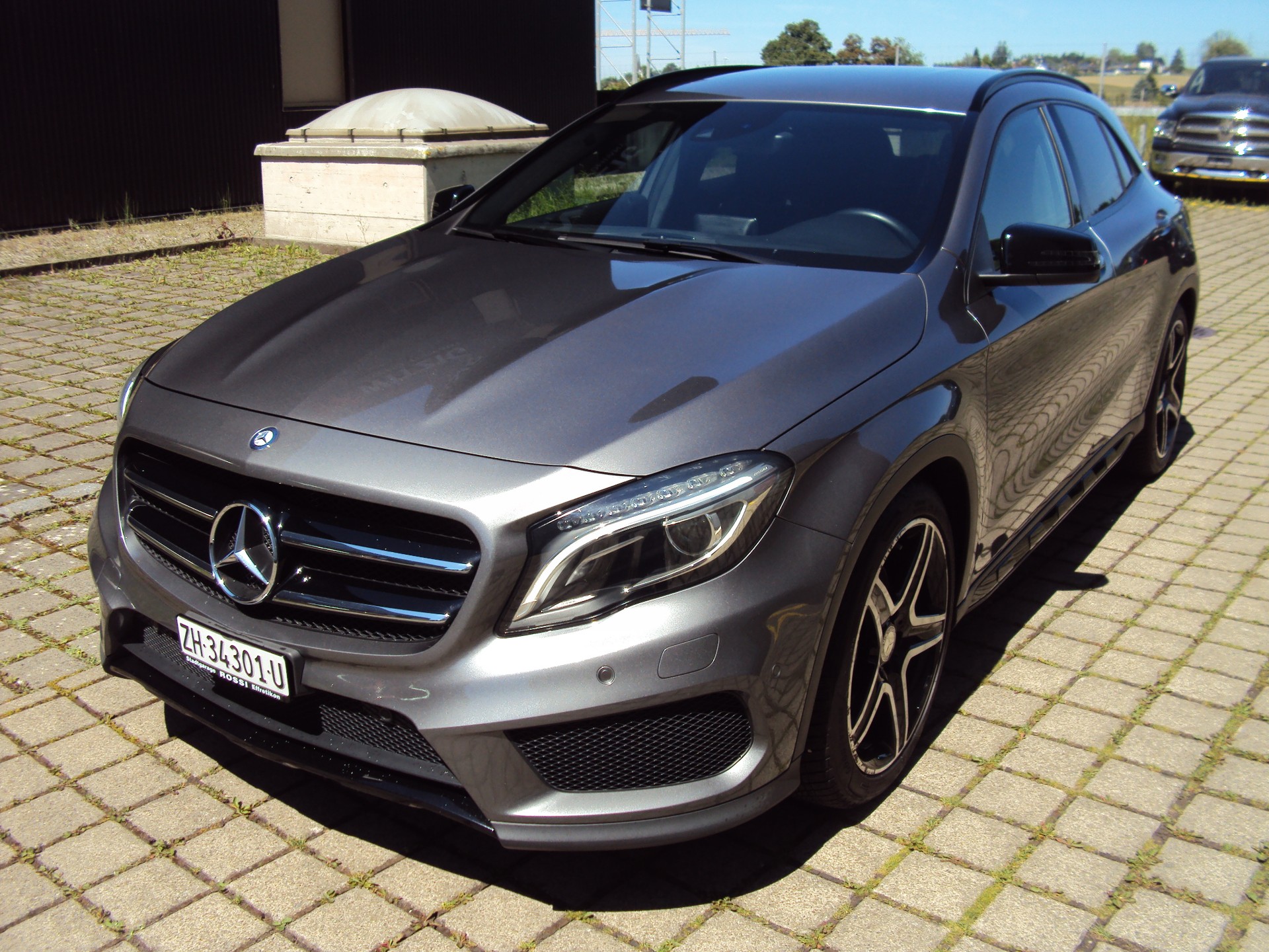MERCEDES-BENZ GLA 250 AMG Line 4Matic 7G-DCT-image-0