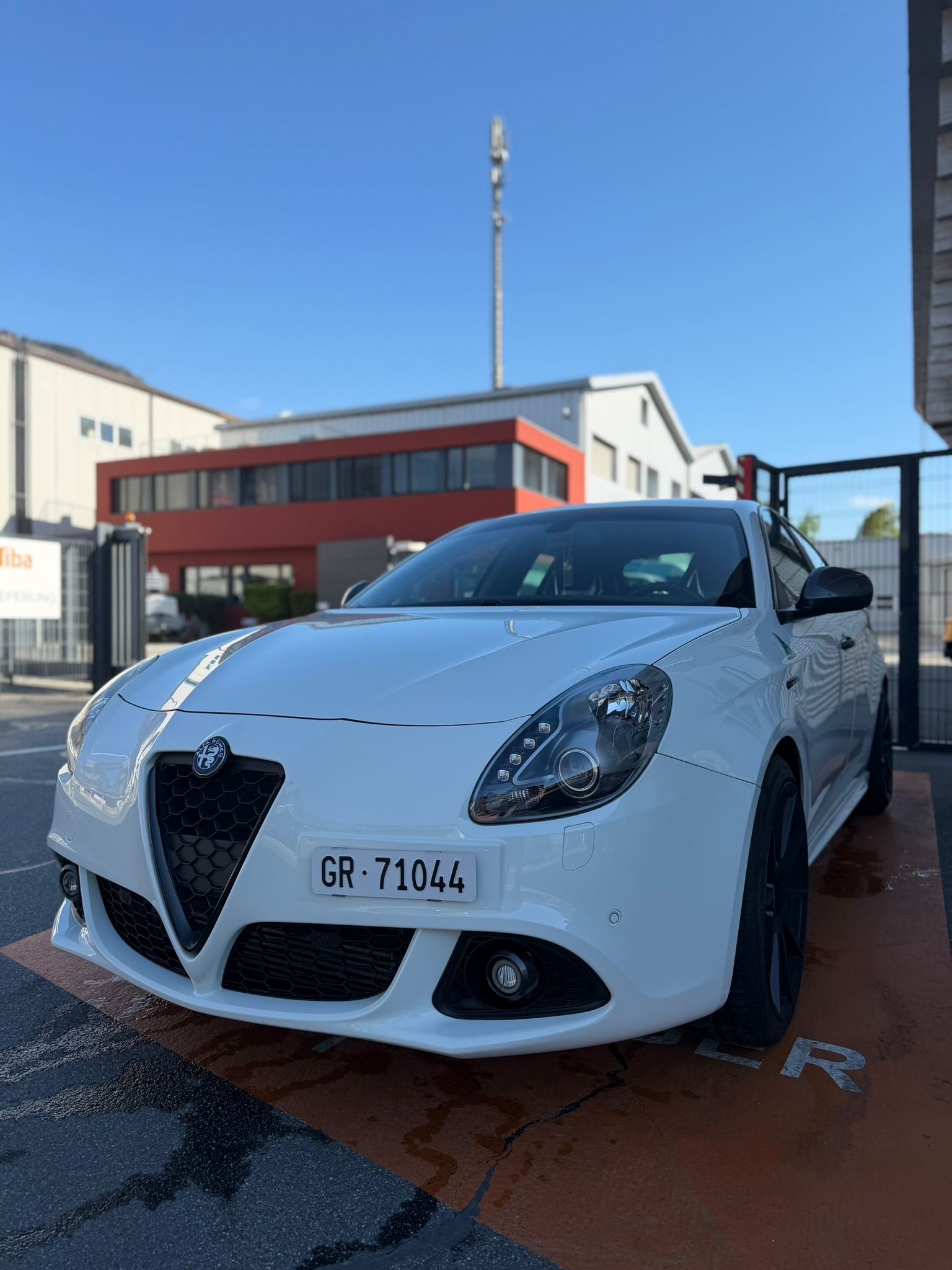 ALFA ROMEO Giulietta 1750 TBi Quadrifoglio Verde TCT-showroom-element-1