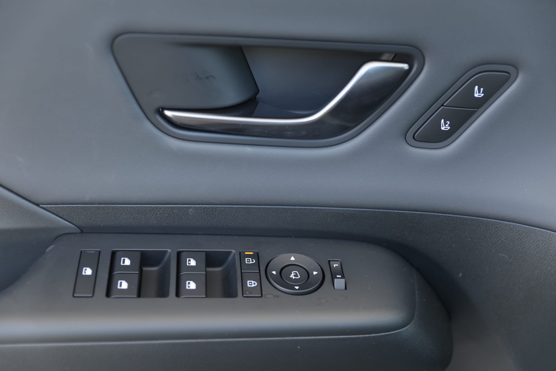 HYUNDAI Kona 1.6 GDi HEV N Line DCT-image-8