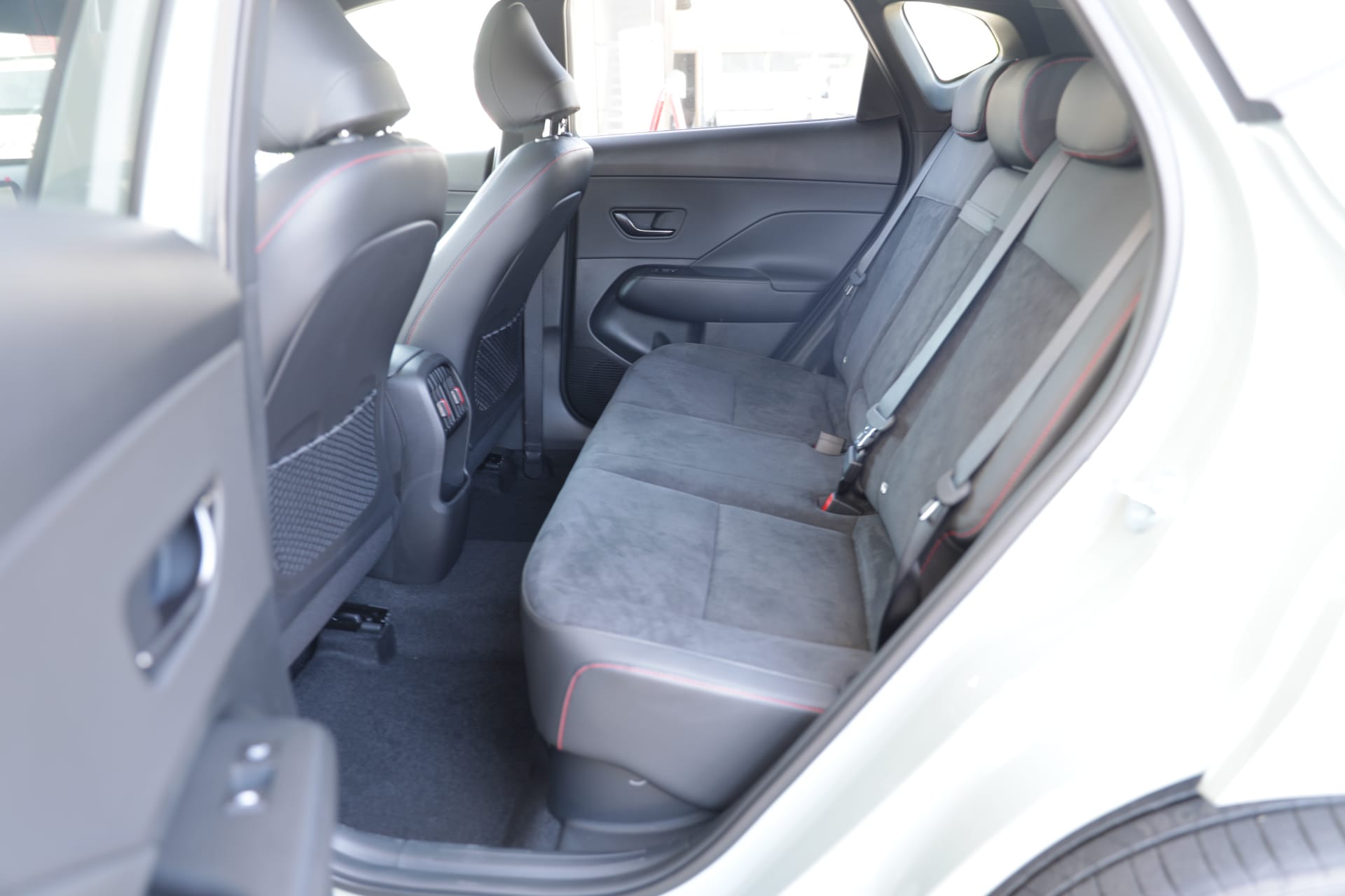 HYUNDAI Kona 1.6 GDi HEV N Line DCT-image-17