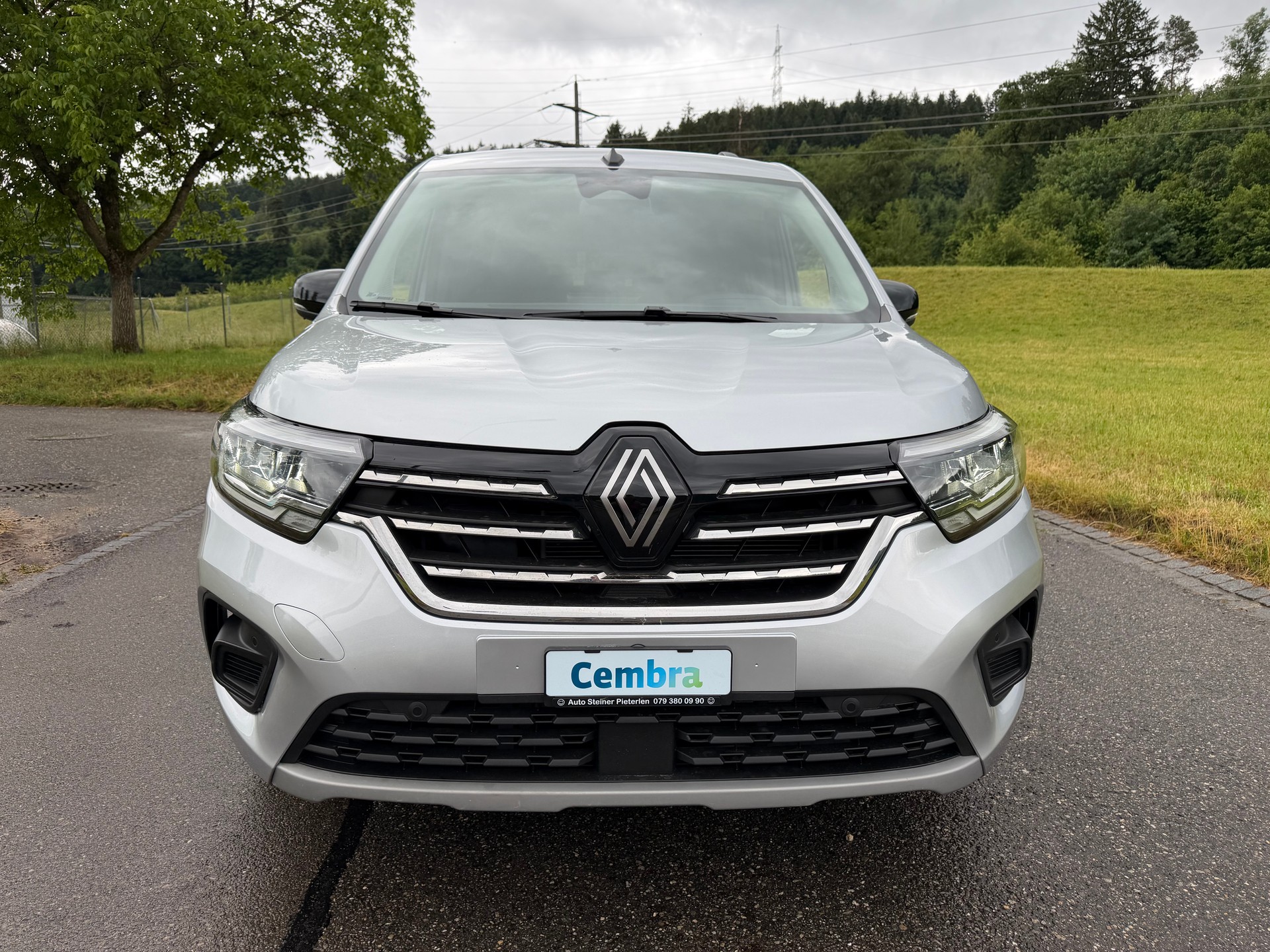 RENAULT "GRAND KANGOO" 1.3 TCe 130 PF TECHNO EDC. CH WAGEN. AUTOMAT. MIT 7 SITZE. LANGER RADSTAND. NUR 6`800 KM !!-image-12