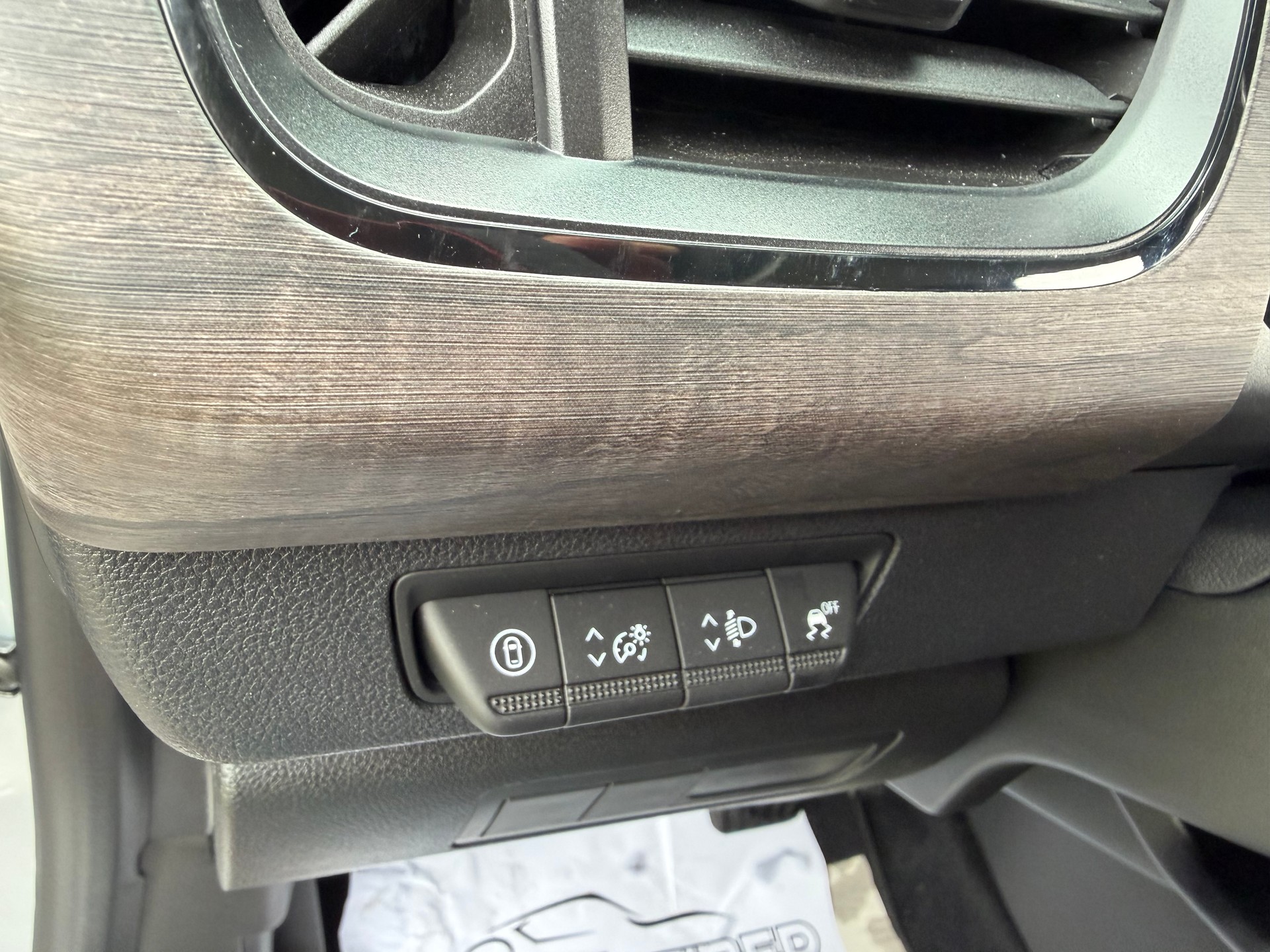 RENAULT "GRAND KANGOO" 1.3 TCe 130 PF TECHNO EDC. CH WAGEN. AUTOMAT. MIT 7 SITZE. LANGER RADSTAND. NUR 6`800 KM !!-image-32