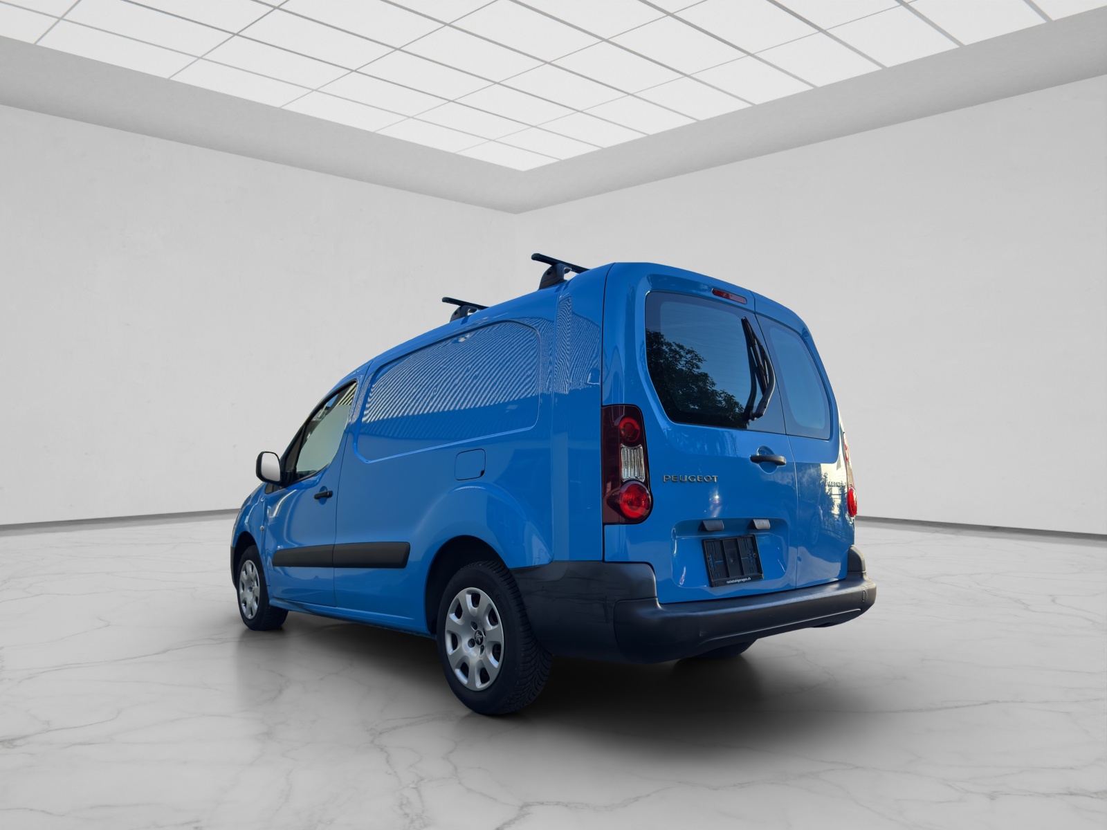 PEUGEOT Partner 1.6 e-HDI Urban Pack-image-3