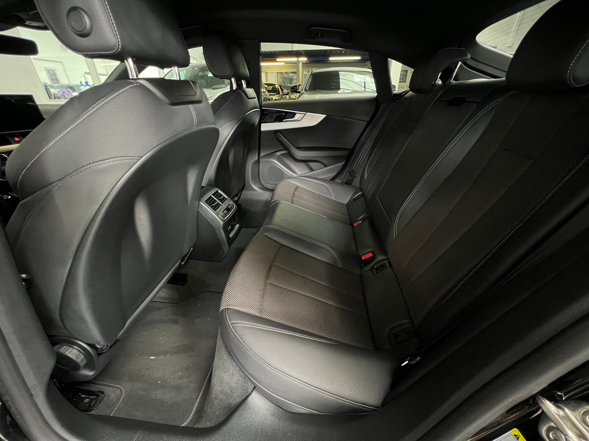 AUDI A5 Sportback 45 TFSI S-Line S-tronic quattro-image-10