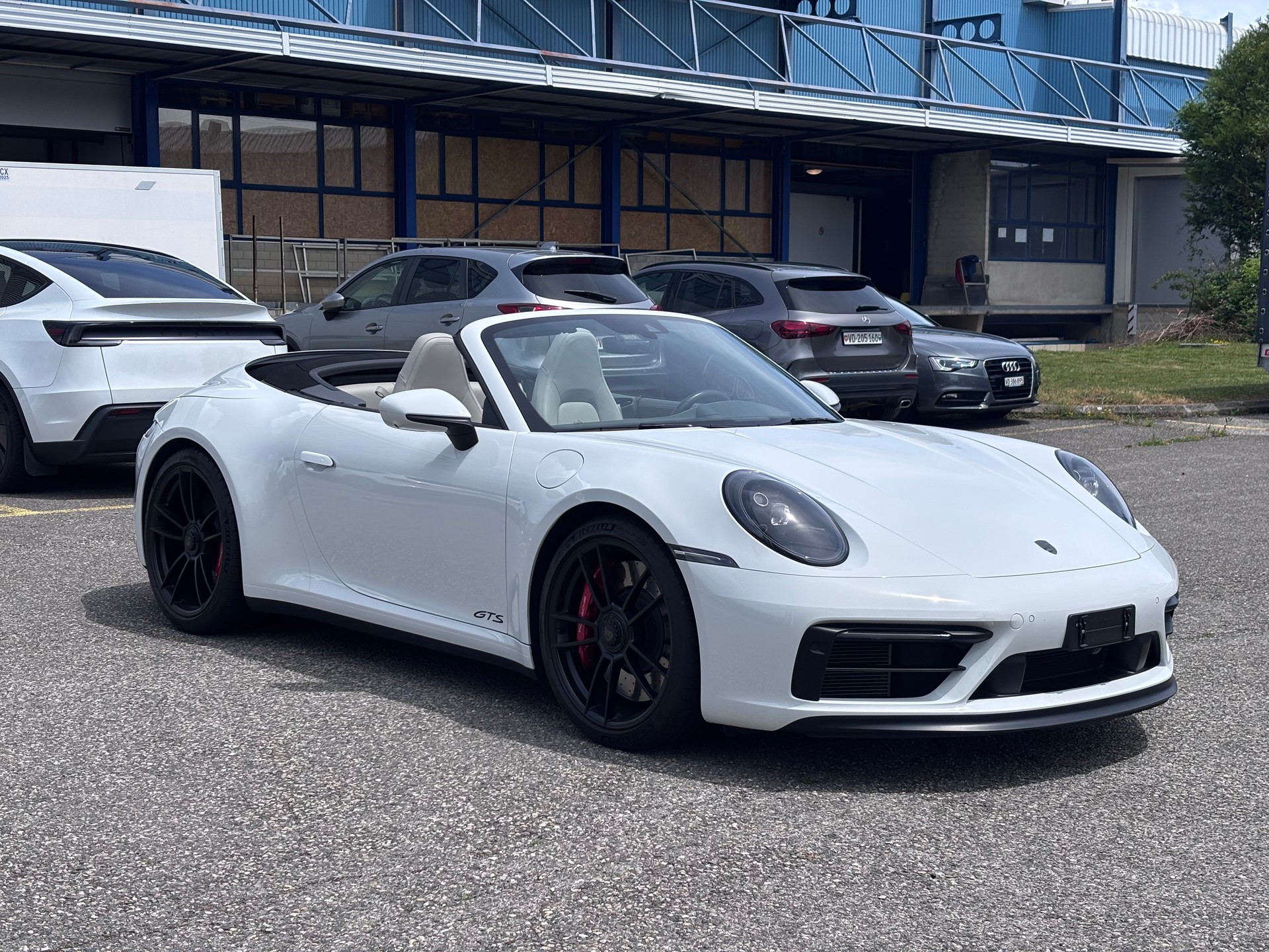 PORSCHE 911 Carrera 4 GTS Cabriolet PDK-image-10