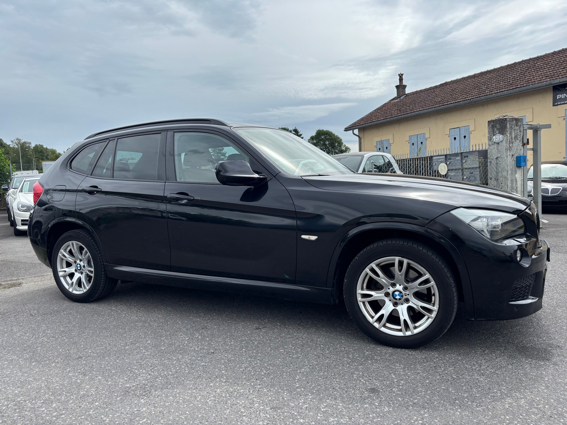 BMW X1 xDrive 20i Steptronic-image-2