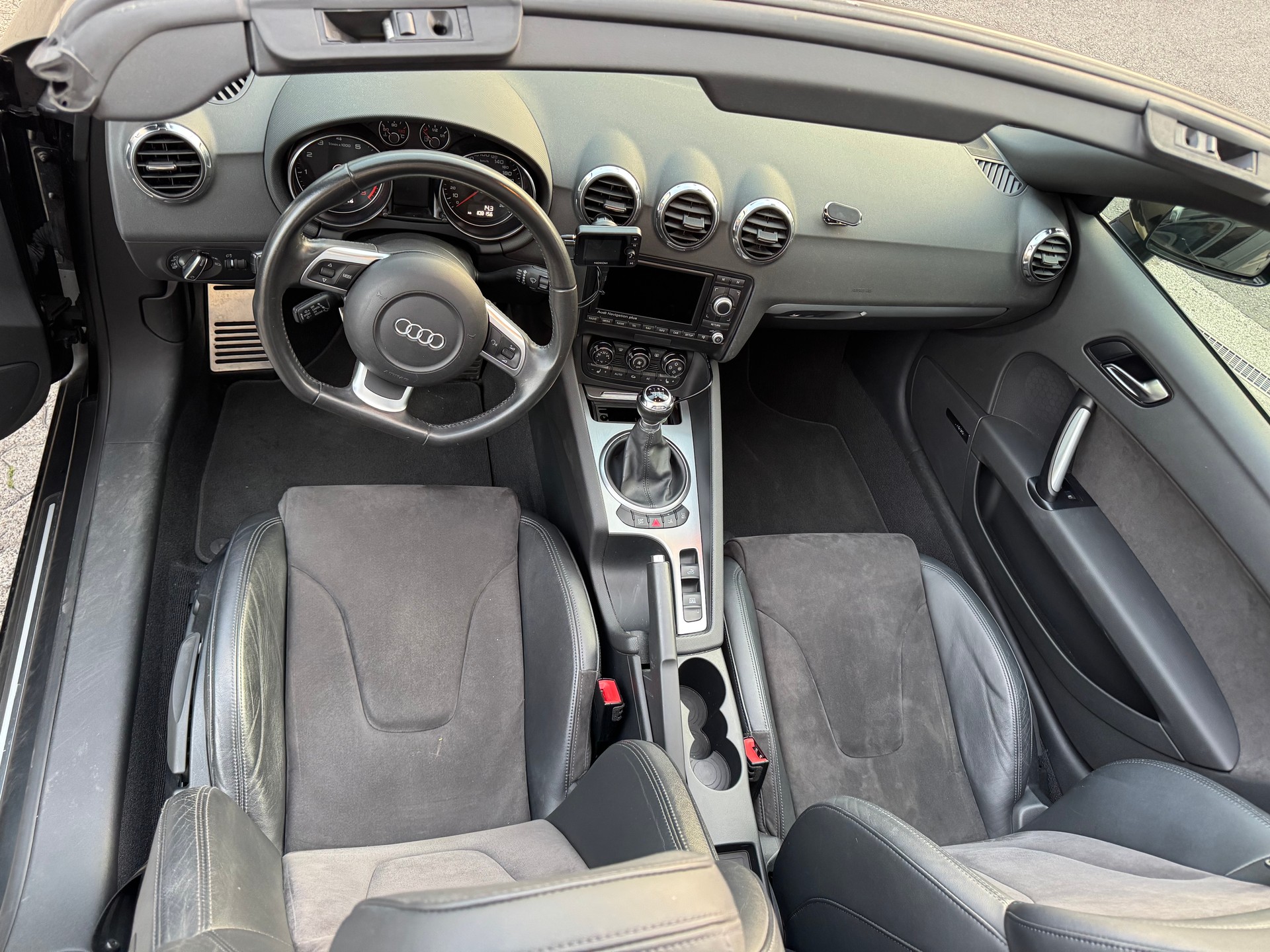 AUDI TT Roadster 1.8 TFSI-image-7