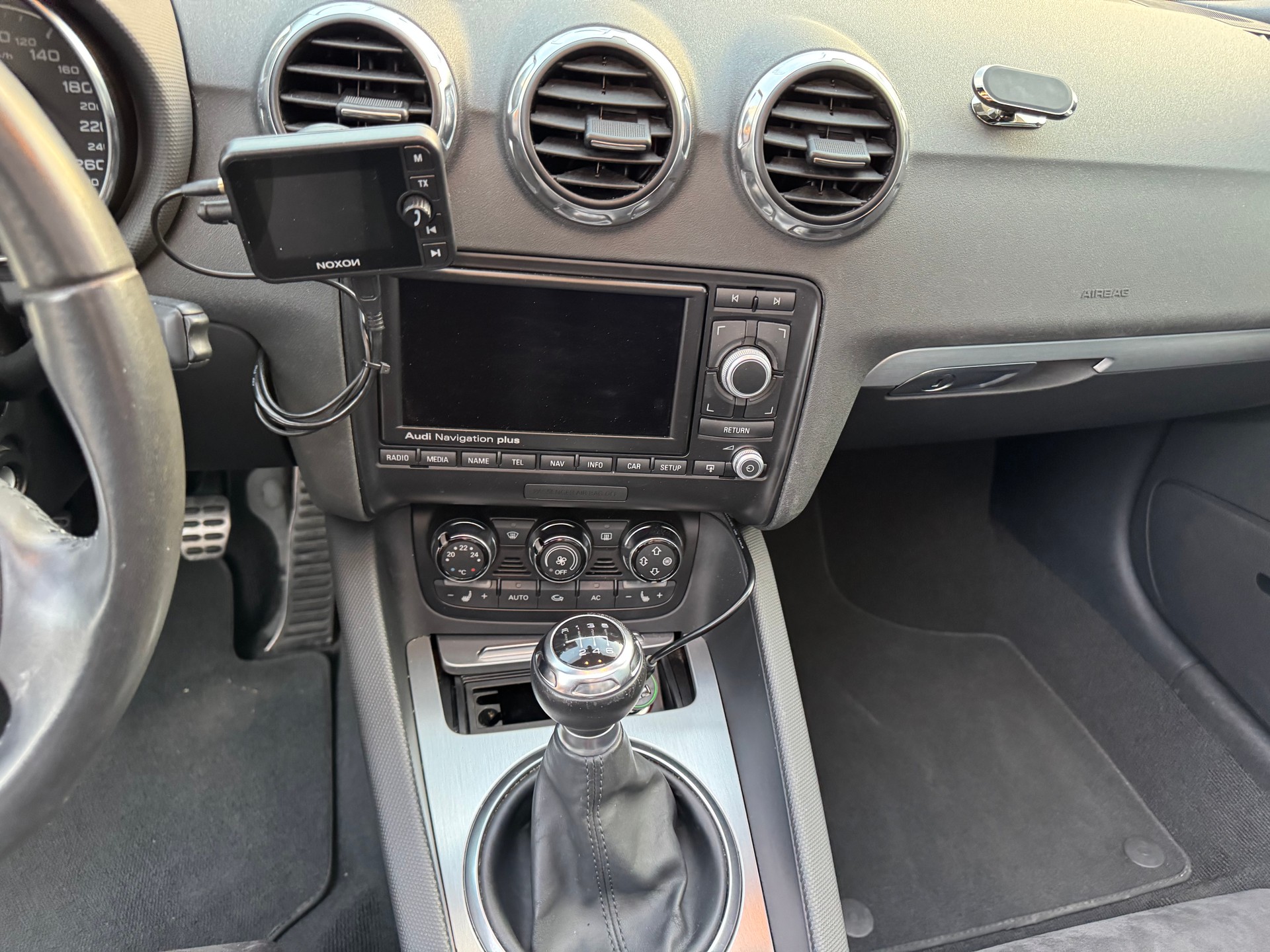 AUDI TT Roadster 1.8 TFSI-image-8