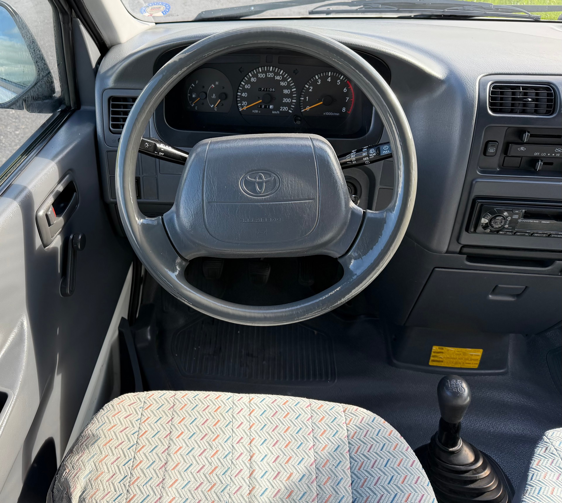 TOYOTA Hiace 2.7 Van LWB-image-13