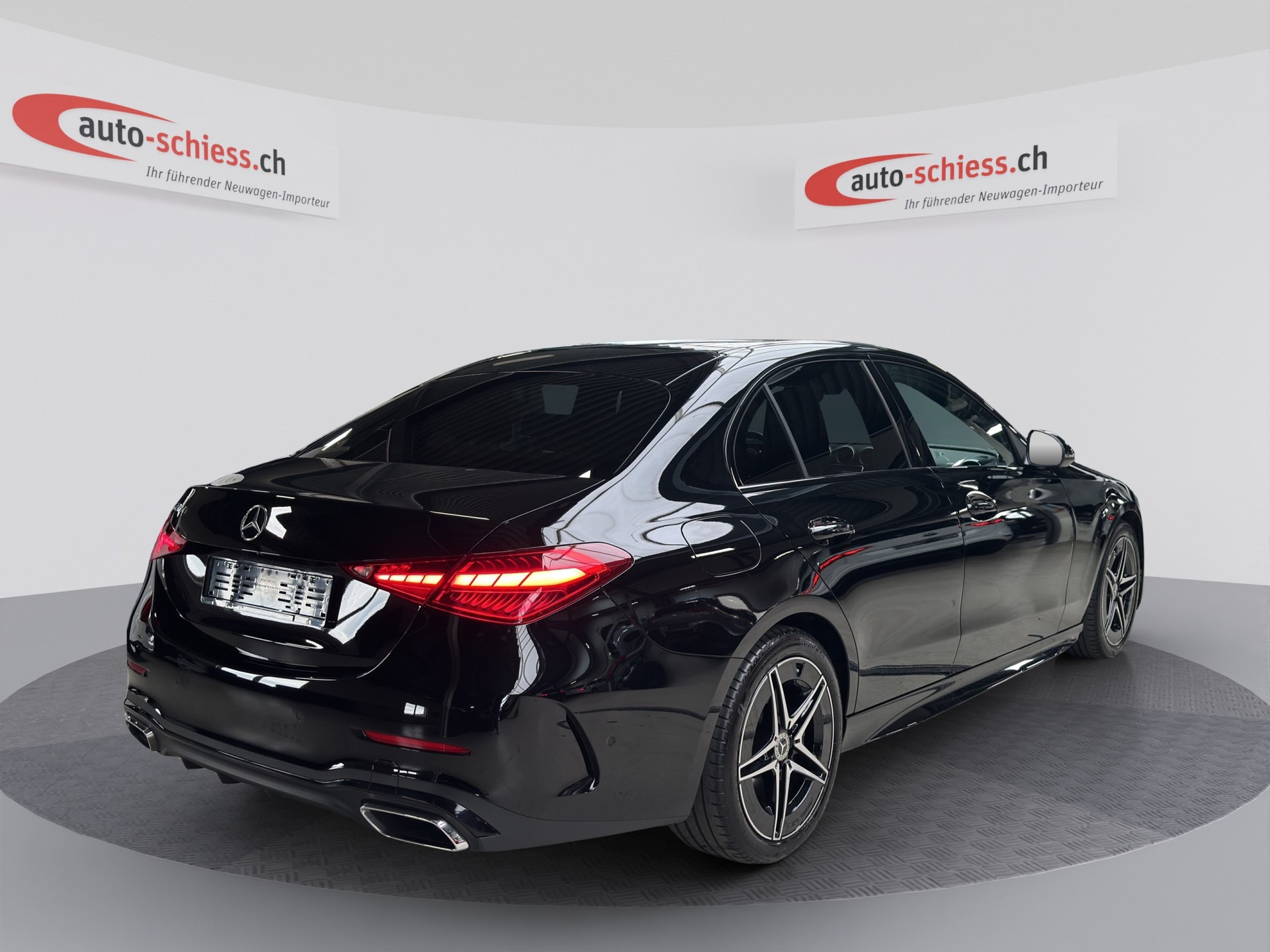 MERCEDES-BENZ C 300 d AMG Line Night-image-4