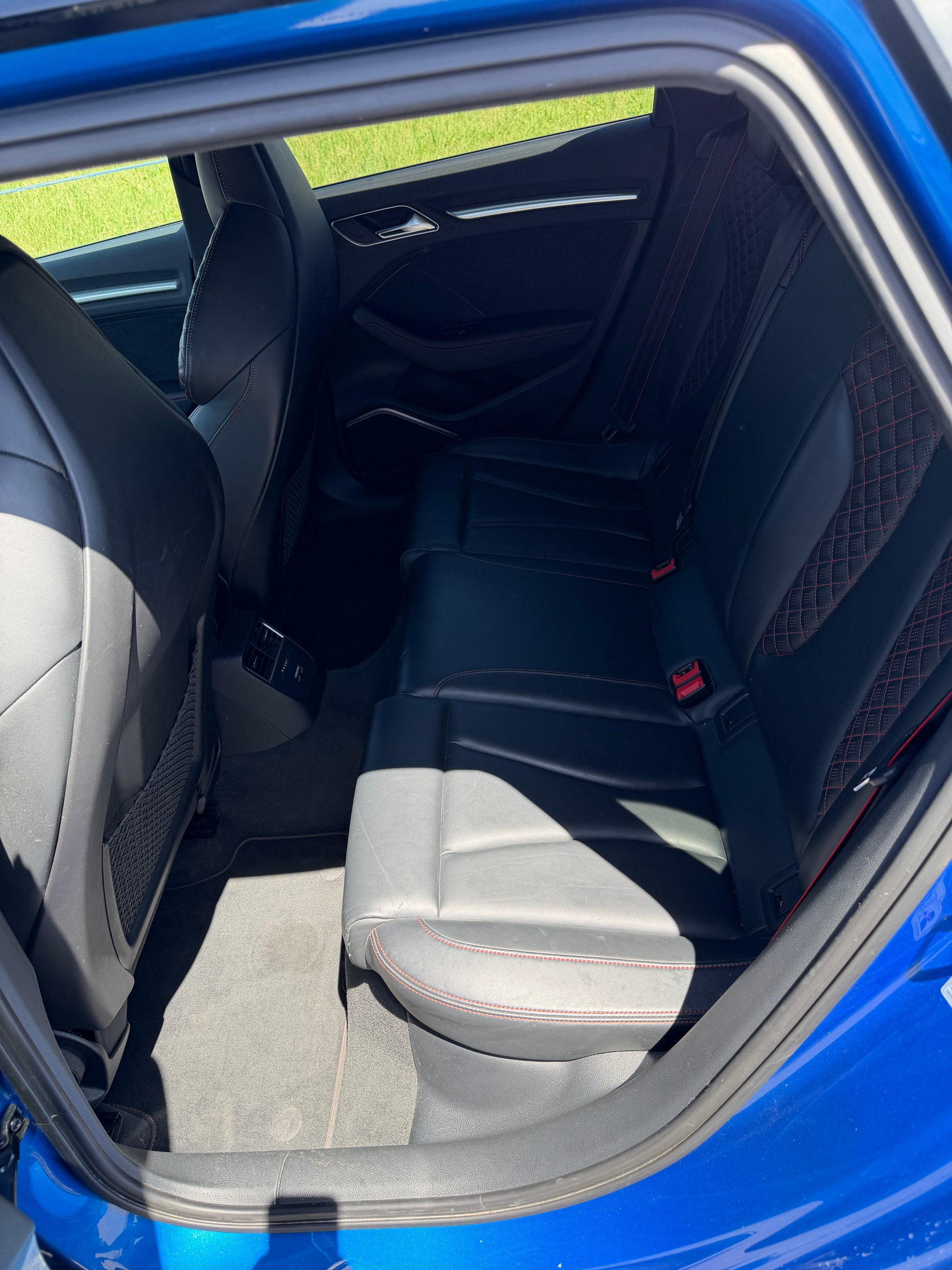 AUDI 2.5 T FSI quattro S-Tronic-image-5