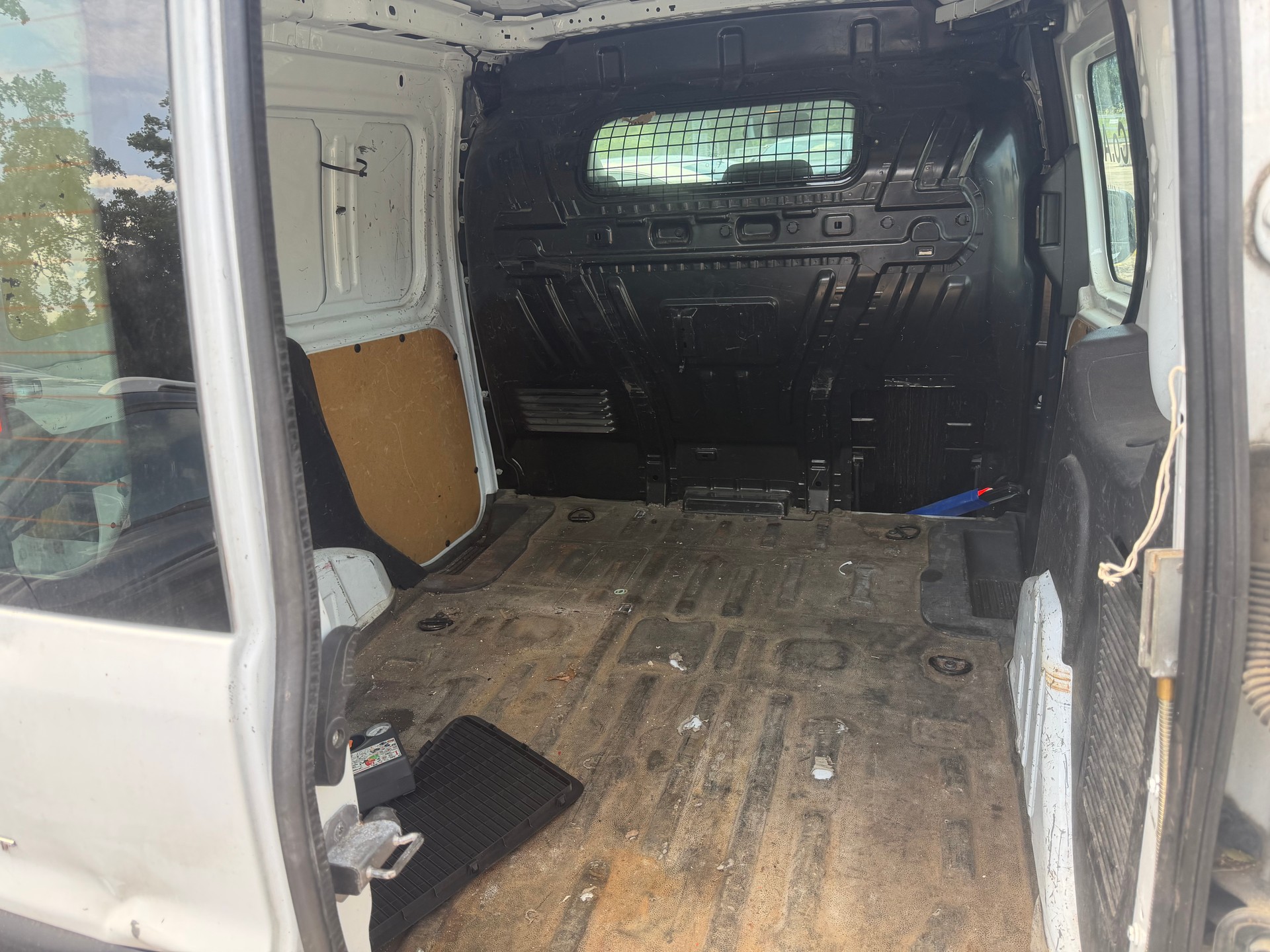 FORD Transit Connect Van T200 1.0 EcoBoost Trend-image-4