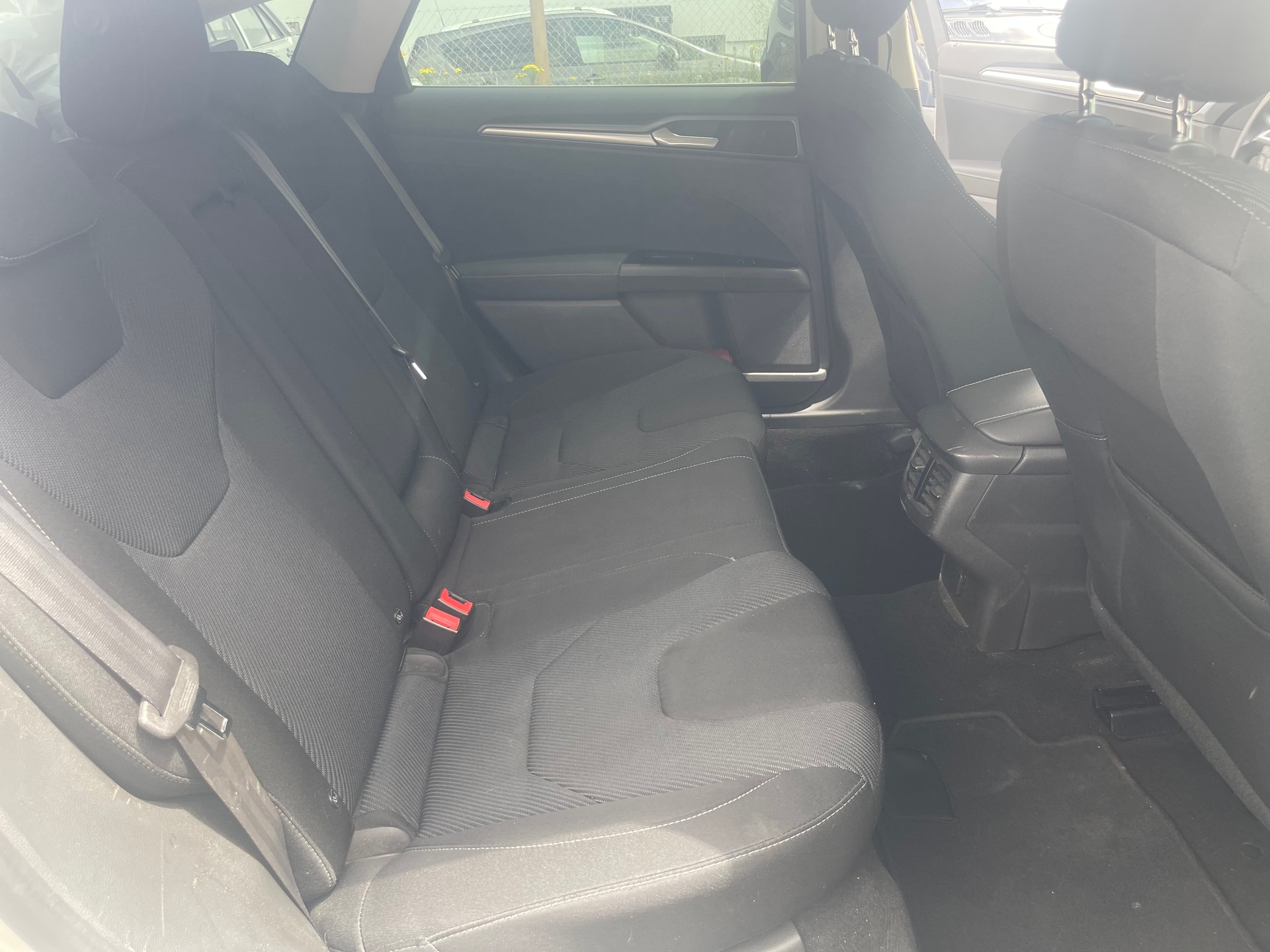 FORD Mondeo 2.0 TDCi ST-Line PowerShift-image-9