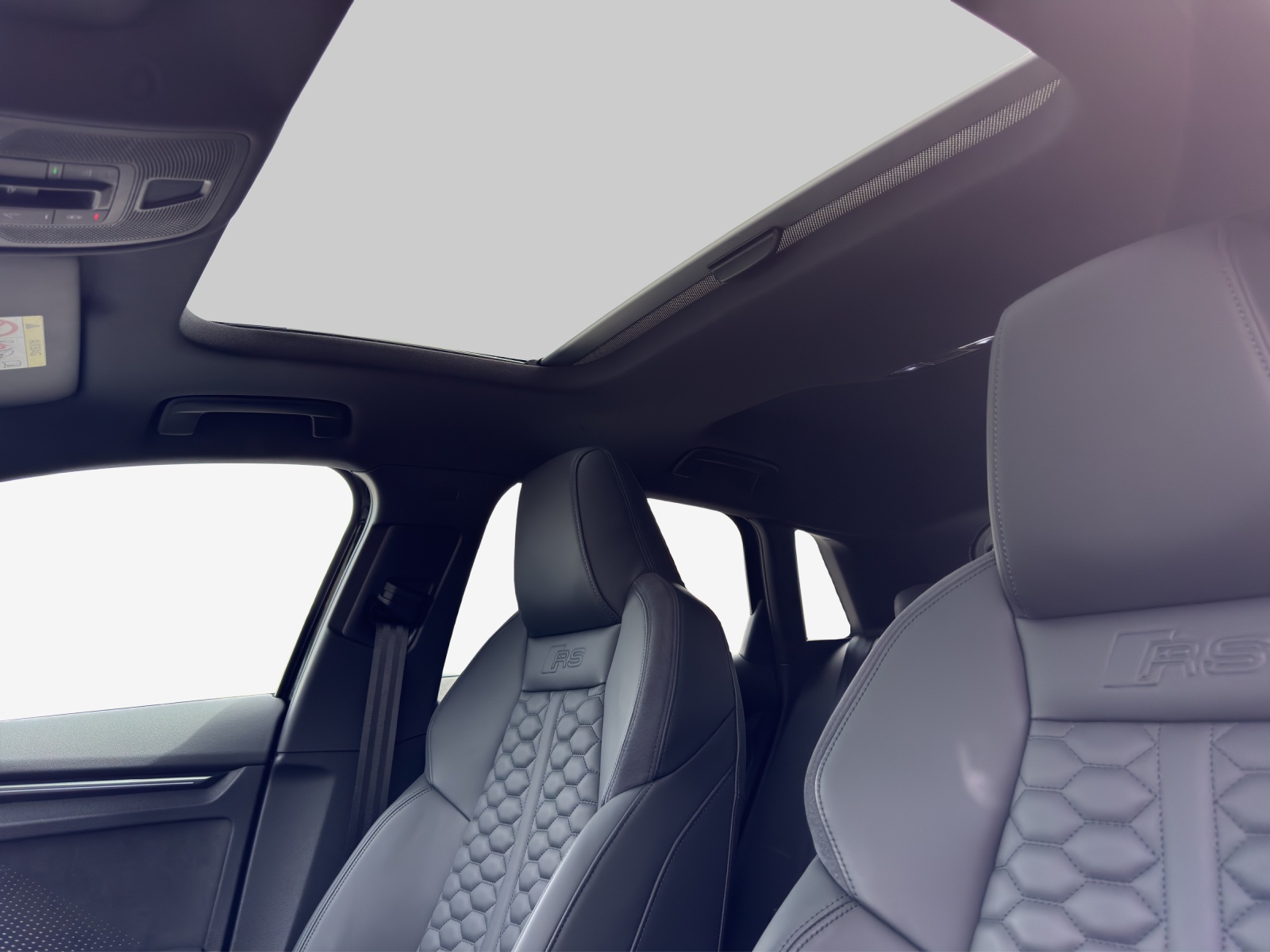 AUDI RS3 Sportback 2.5 TSI quattro S-tronic-image-13