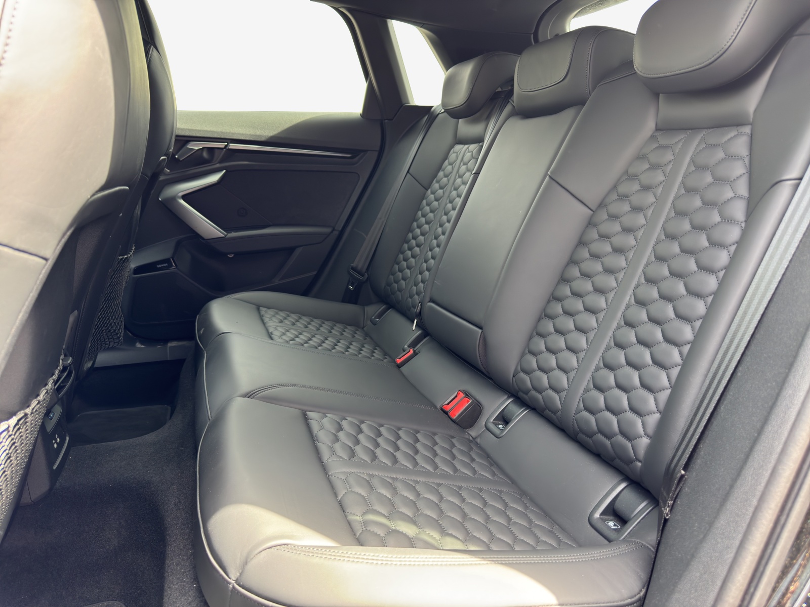 AUDI RS3 Sportback 2.5 TSI quattro S-tronic-image-11