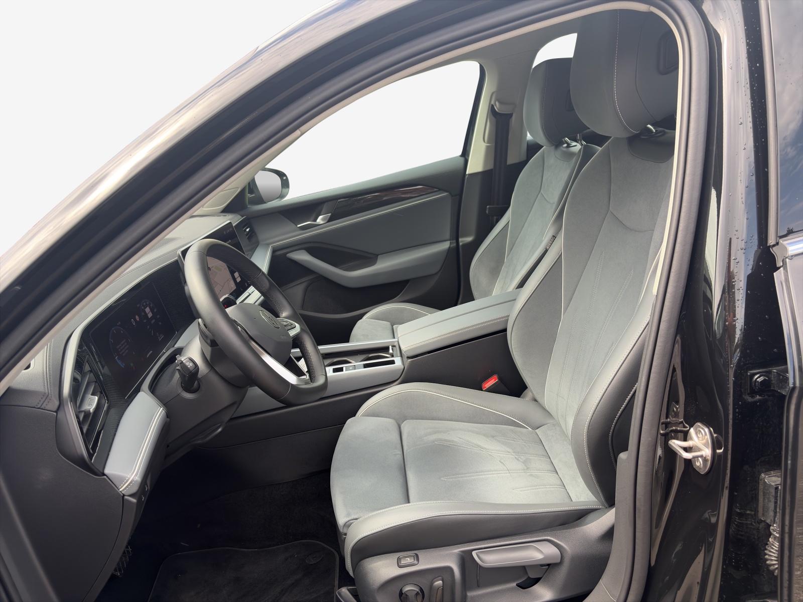 VW Passat Variant 2.0 TDI evo Business DSG-image-7