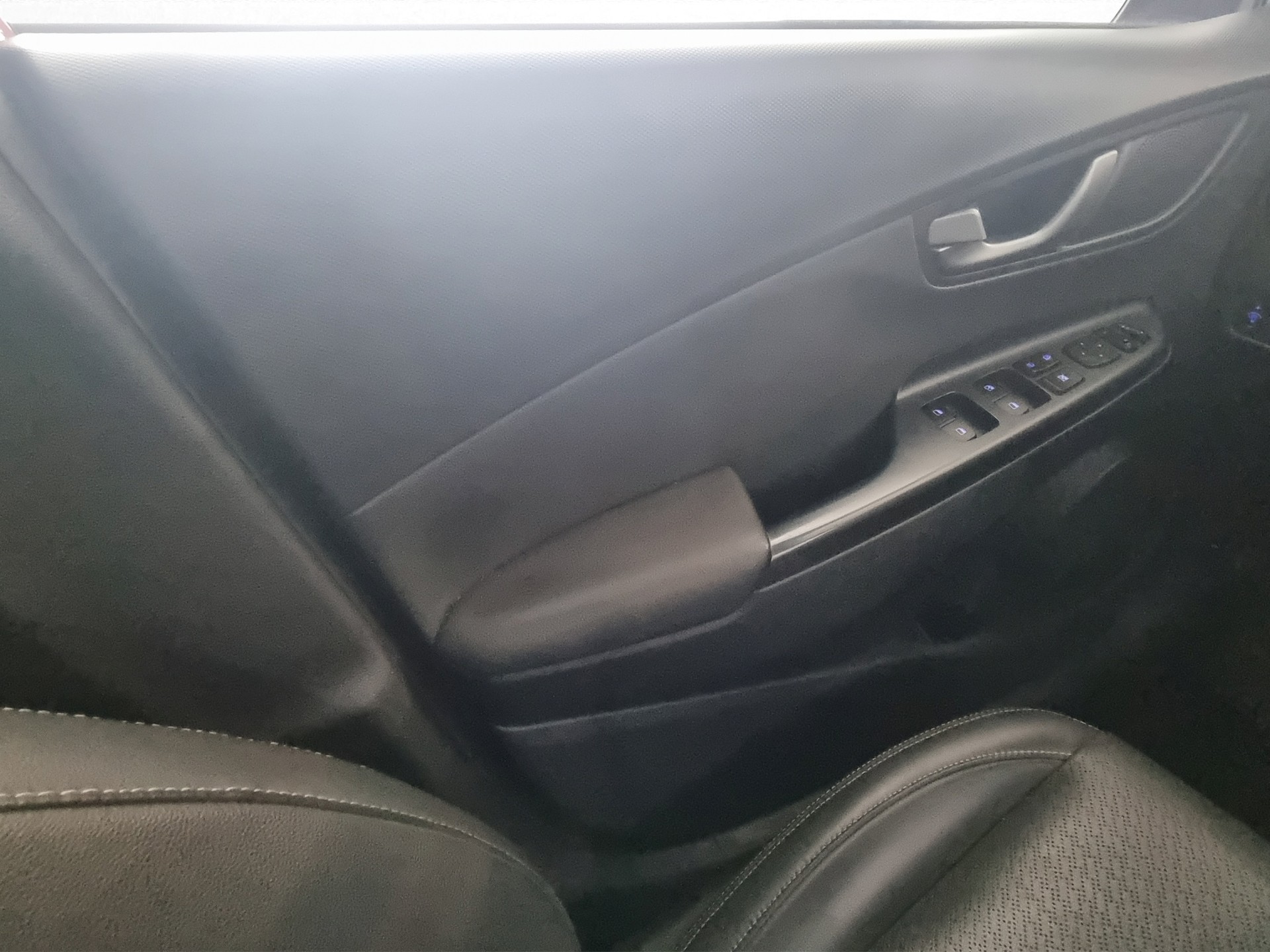 HYUNDAI Kona 1.6 T-GDI Platin Plus 4WD Aut.-image-11
