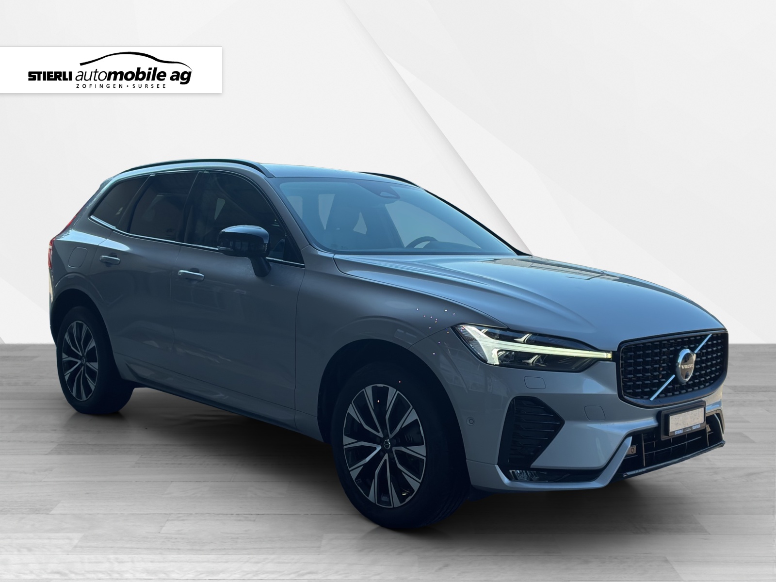 VOLVO XC60 2.0 B4 MH Plus Dark AWD-image-2