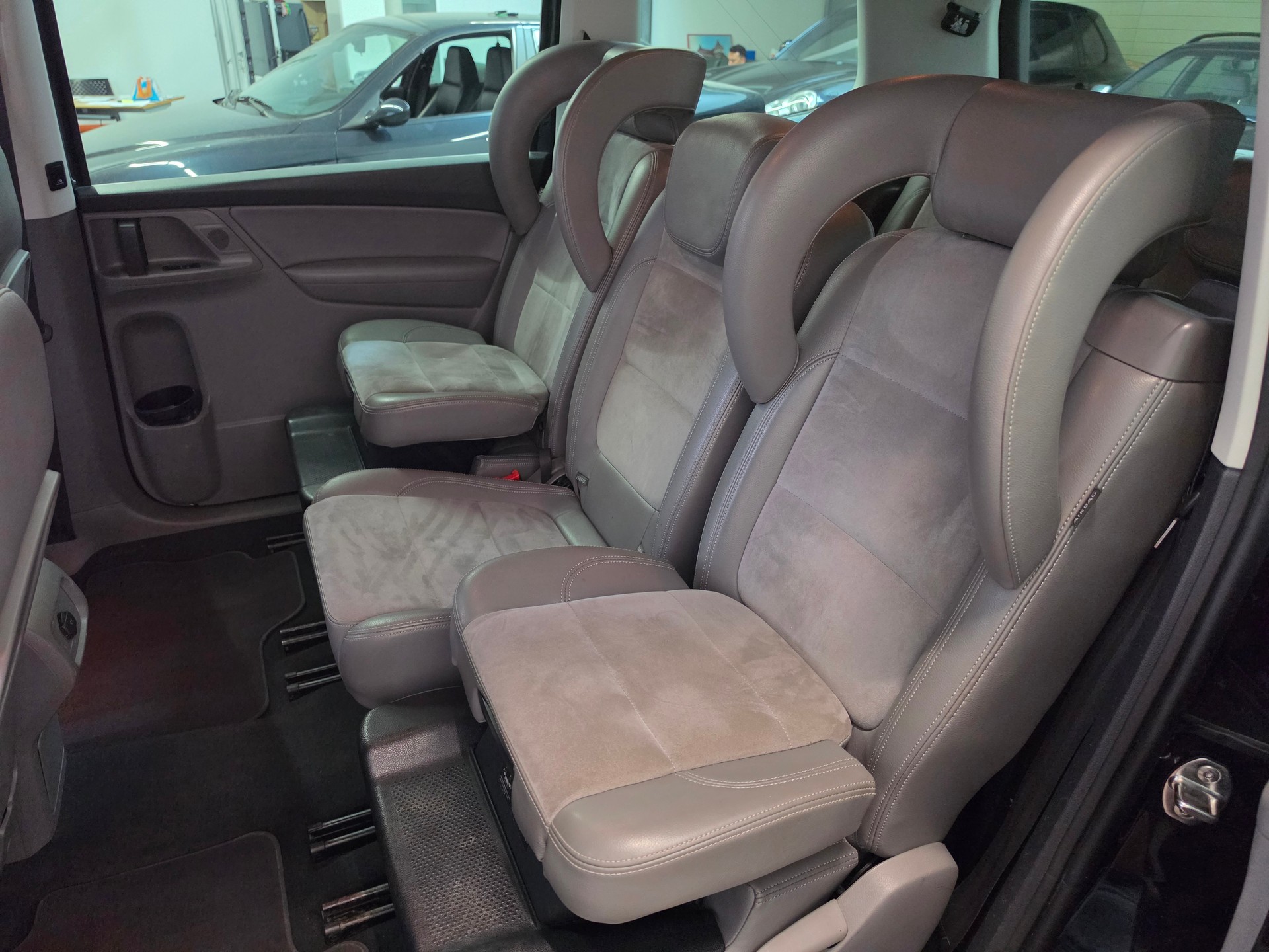 VW Sharan 2.0 TDI BMT Highline 4Motion 7 Sitzplätze-image-4