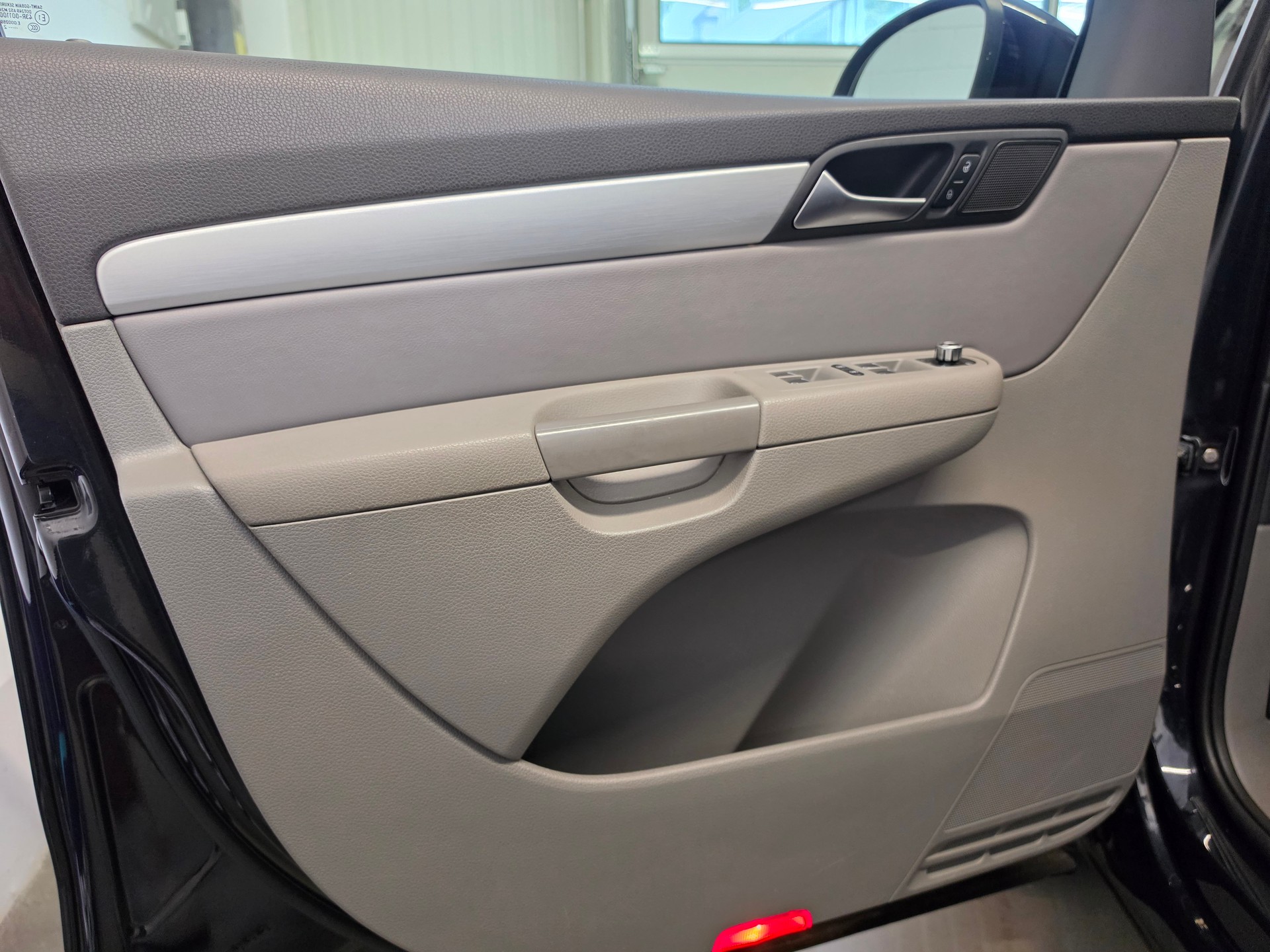 VW Sharan 2.0 TDI BMT Highline 4Motion 7 Sitzplätze-image-15