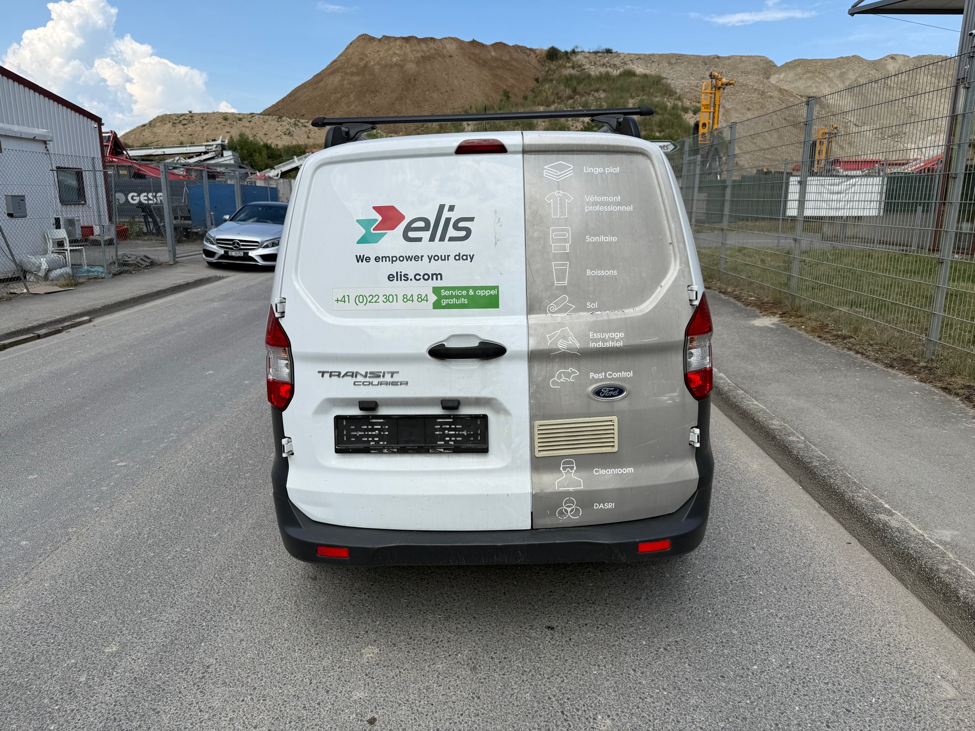 FORD Transit Courier Van 1.0 EcoBoost Ambiente-image-3