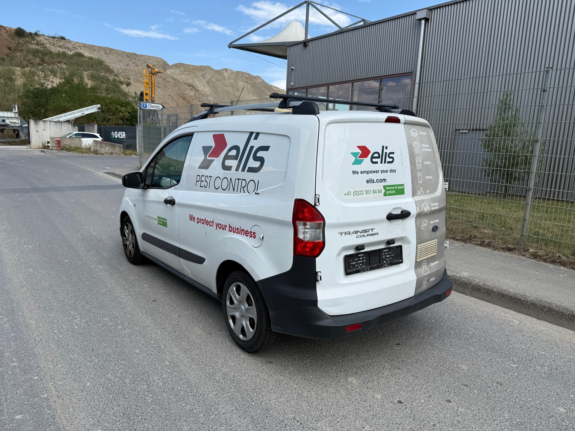 FORD Transit Courier Van 1.0 EcoBoost Ambiente-image-5