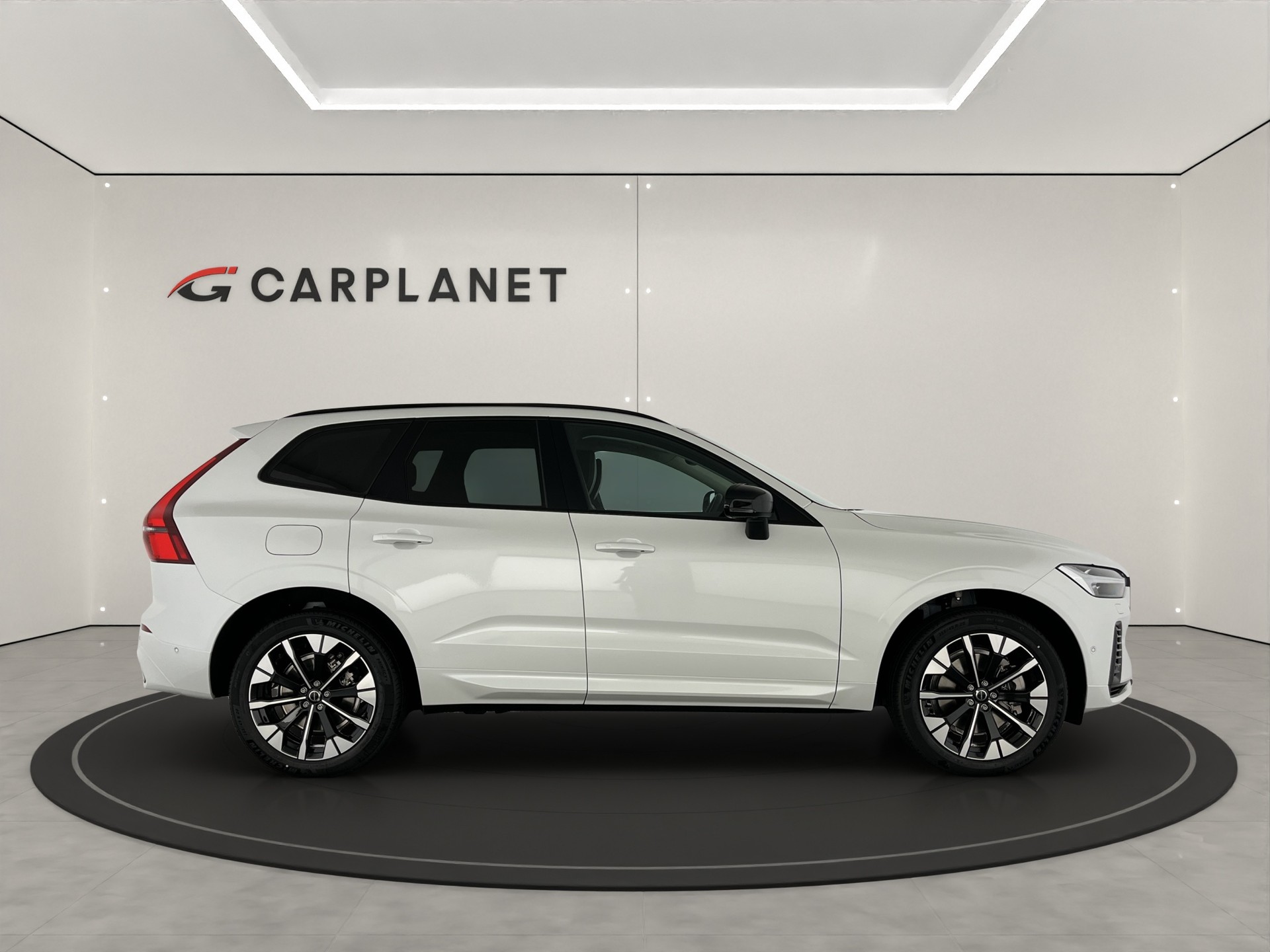 VOLVO XC60 2.0 T8 TE Ultra Dark eAWD-image-4