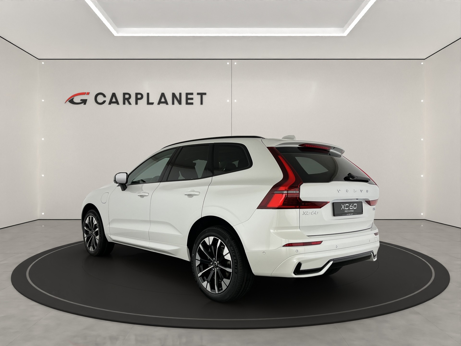 VOLVO XC60 2.0 T8 TE Ultra Dark eAWD-image-3
