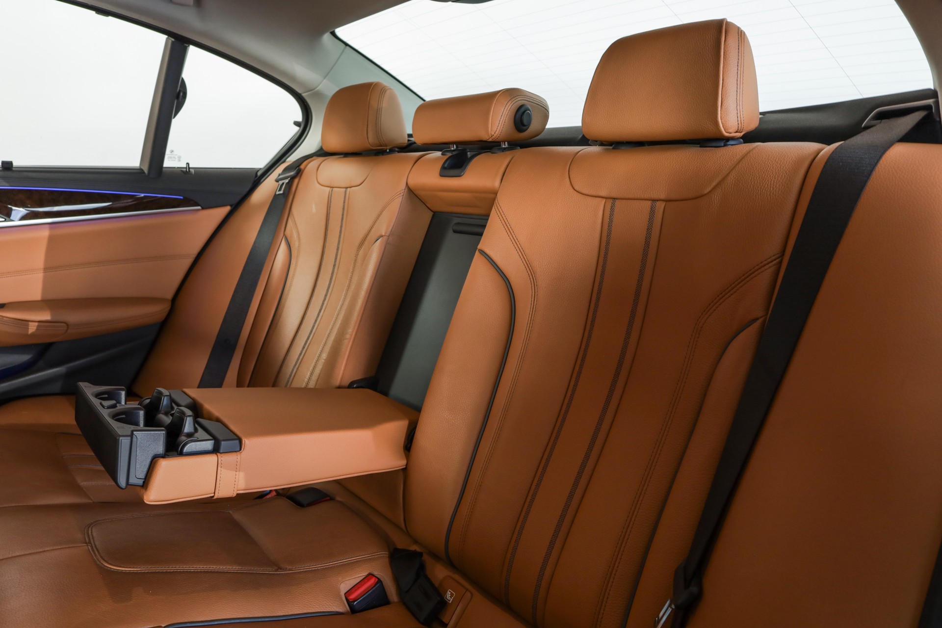 BMW 530e iPerformance Steptronic-image-13