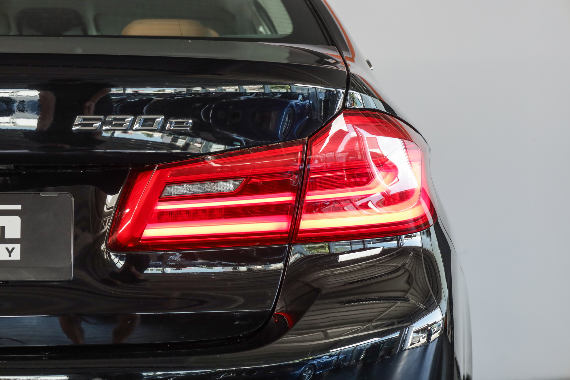 BMW 530e iPerformance Steptronic-image-9