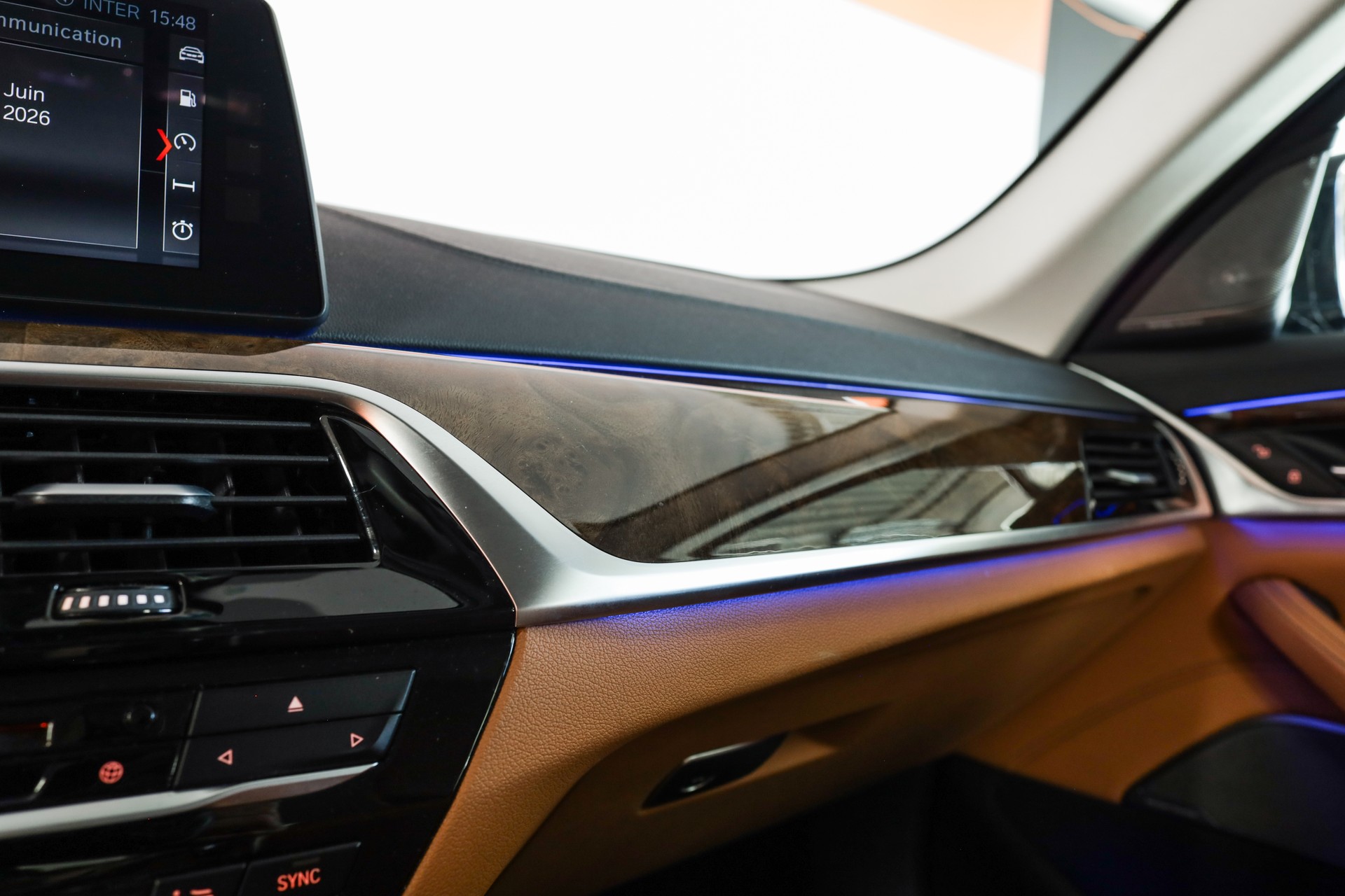 BMW 530e iPerformance Steptronic-image-19