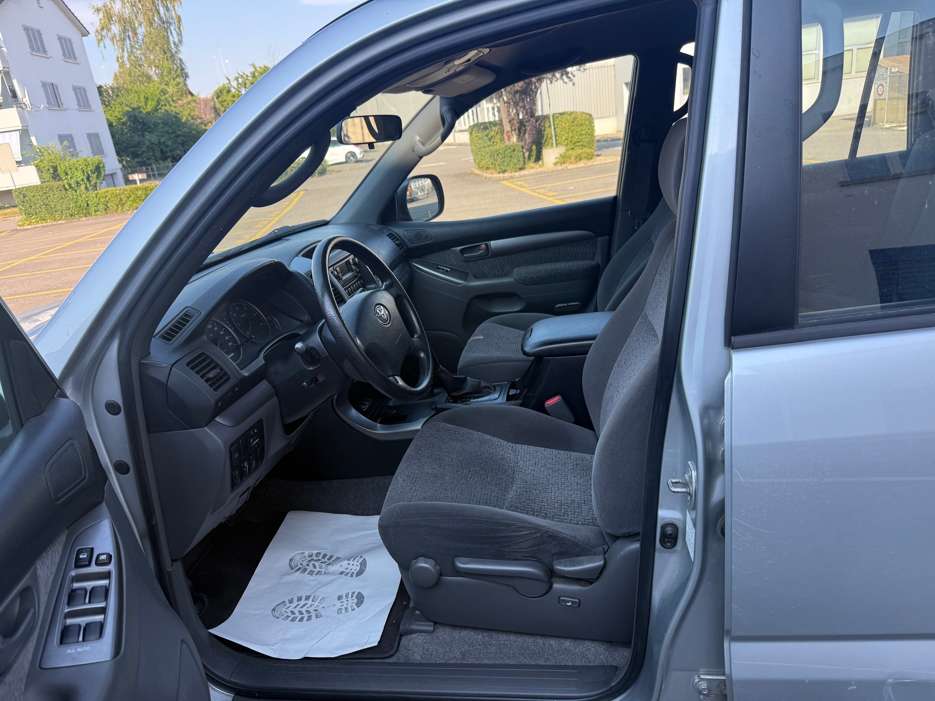 TOYOTA Land Cruiser 3.0 TD Linea Luna-image-10
