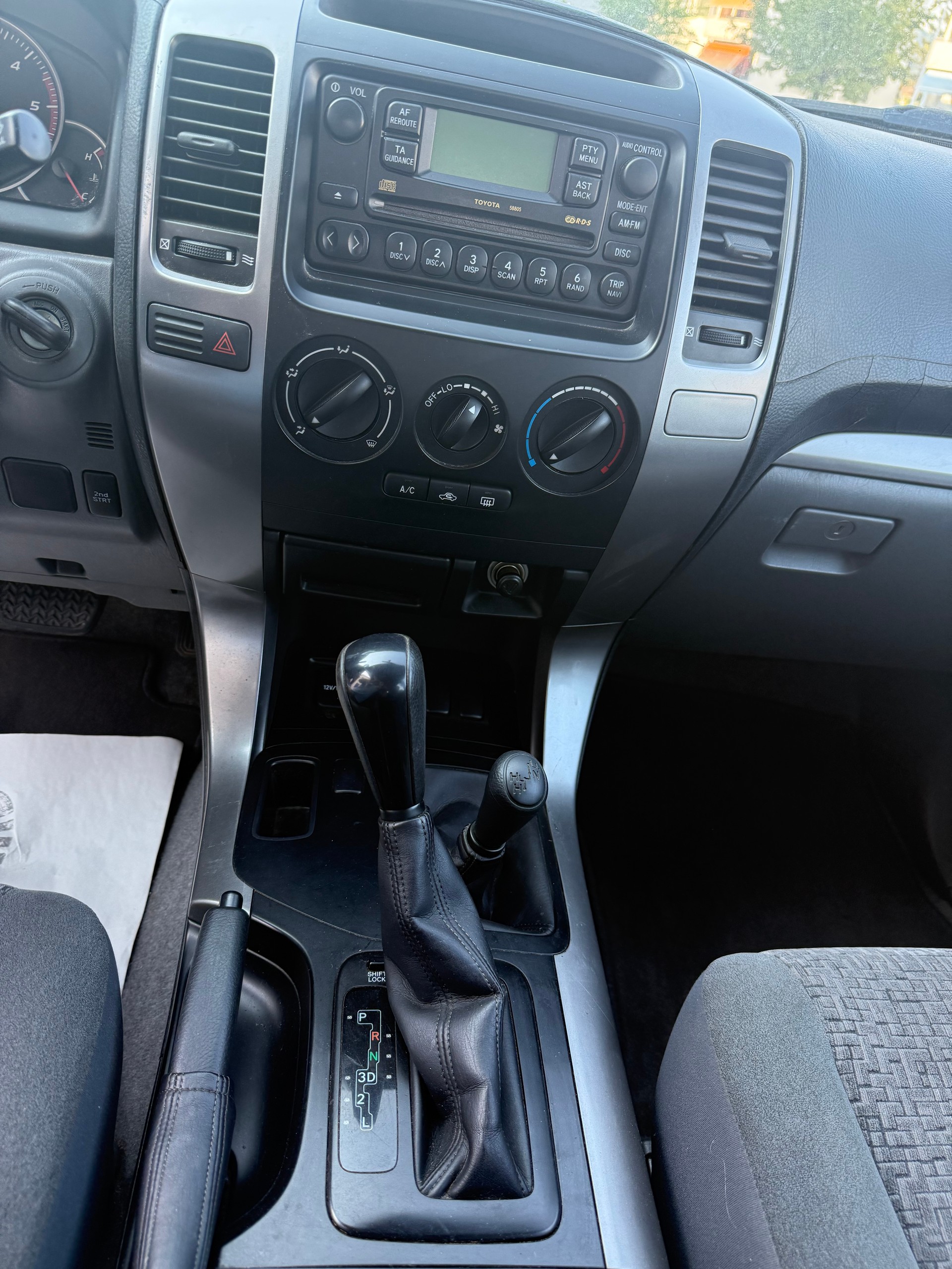 TOYOTA Land Cruiser 3.0 TD Linea Luna-image-13