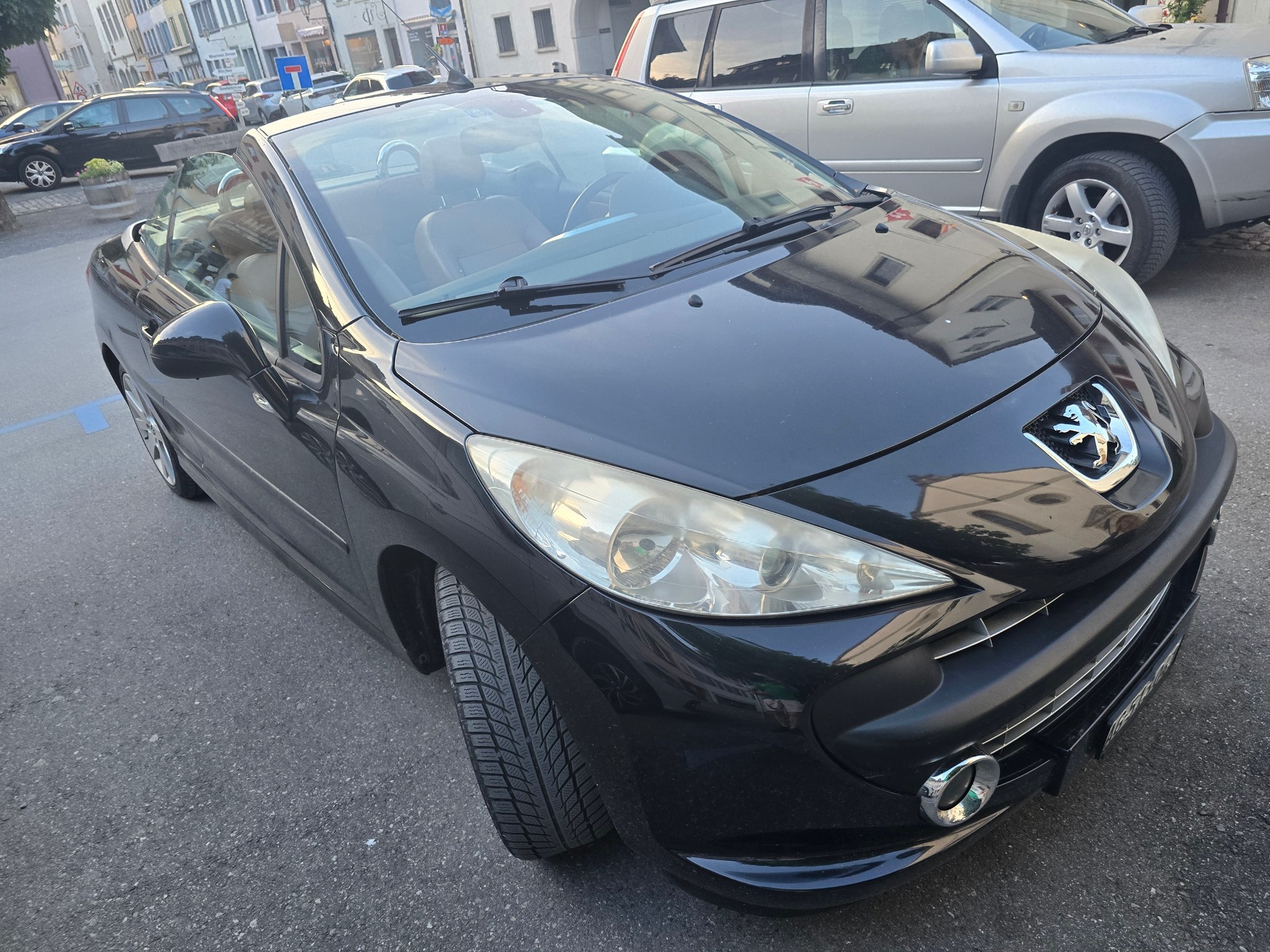 PEUGEOT 207 CC 1.6 16V Turbo Sport-image-2