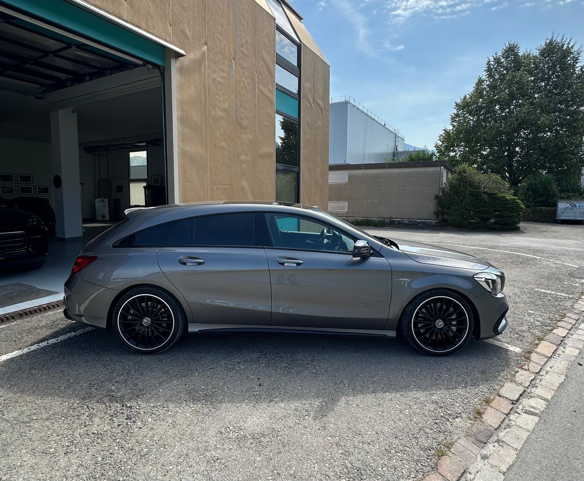 MERCEDES-BENZ CLA 45 AMG 4matic+-image-3