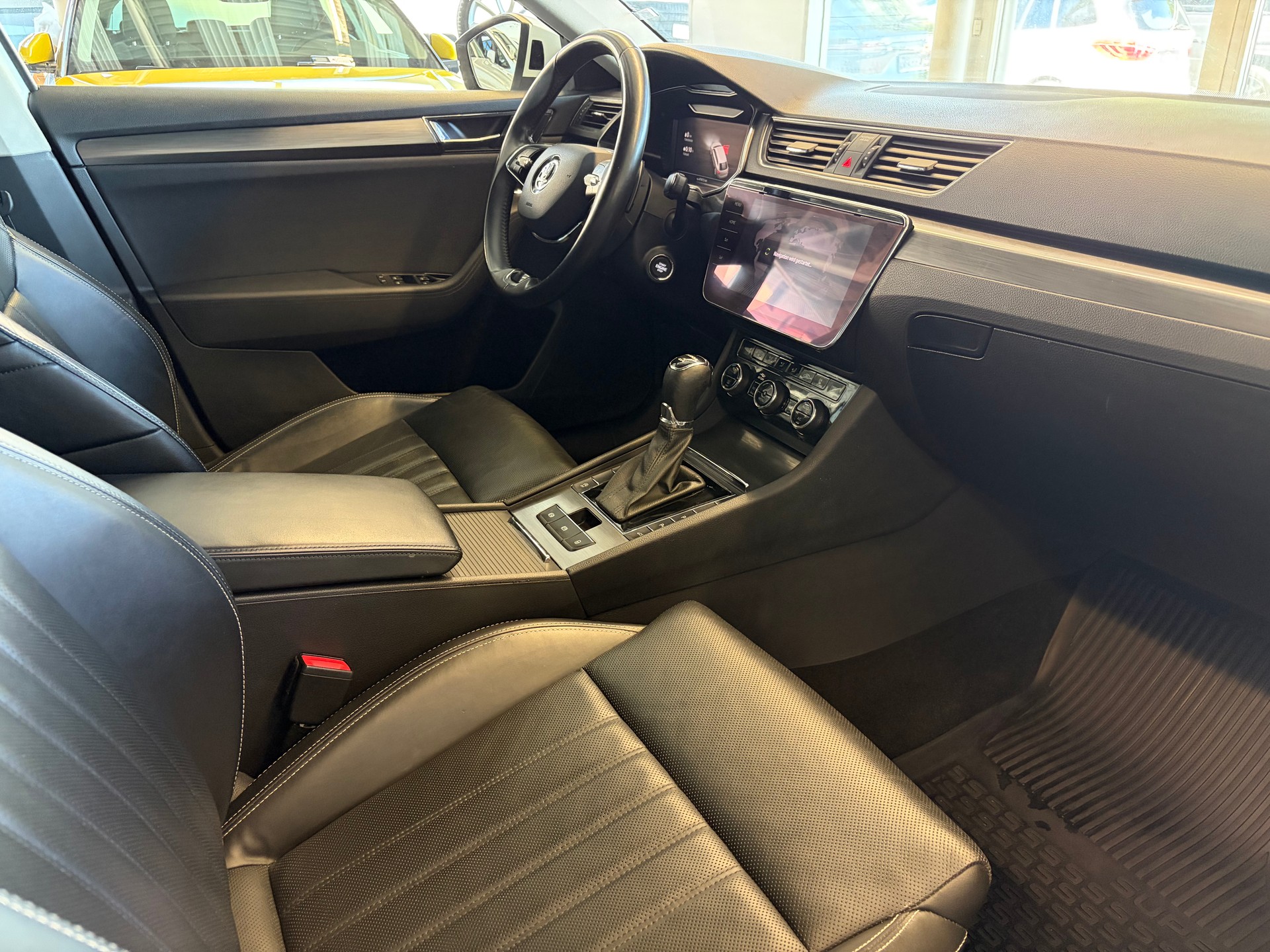 SKODA Superb Combi 2.0 TDi Style 4x4 DSG | CH Fahrzeug | mySkoda Pack | Kessy | Belüftete Sitz | DAB+ | Navi Columbus 9.2" |-image-30