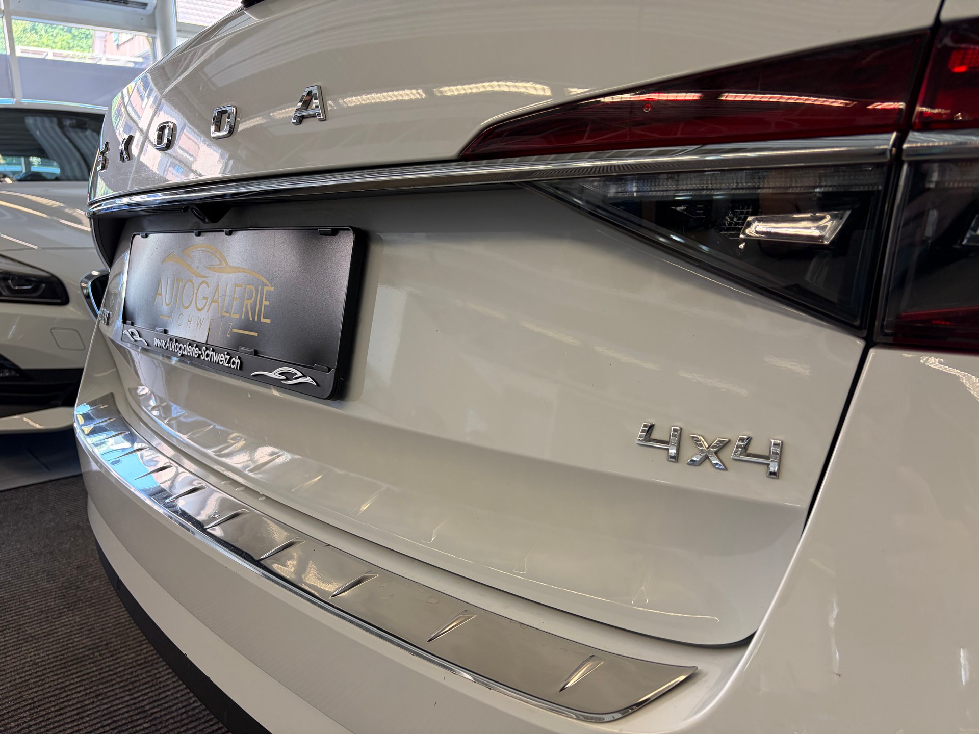 SKODA Superb Combi 2.0 TDi Style 4x4 DSG | CH Fahrzeug | mySkoda Pack | Kessy | Belüftete Sitz | DAB+ | Navi Columbus 9.2" |-image-26