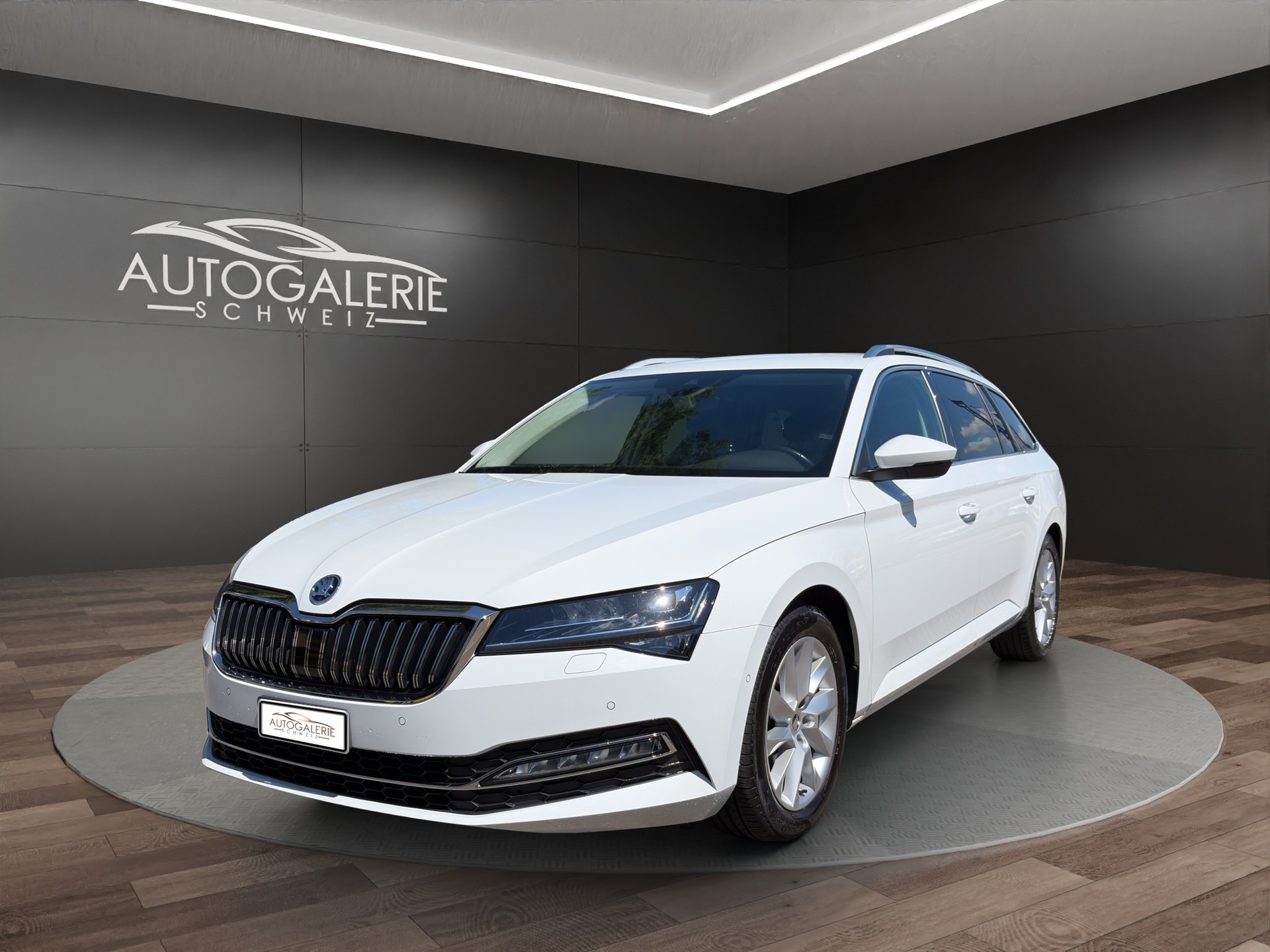 SKODA Superb Combi 2.0 TDi Style 4x4 DSG | CH Fahrzeug | mySkoda Pack | Kessy | Belüftete Sitz | DAB+ | Navi Columbus 9.2" |