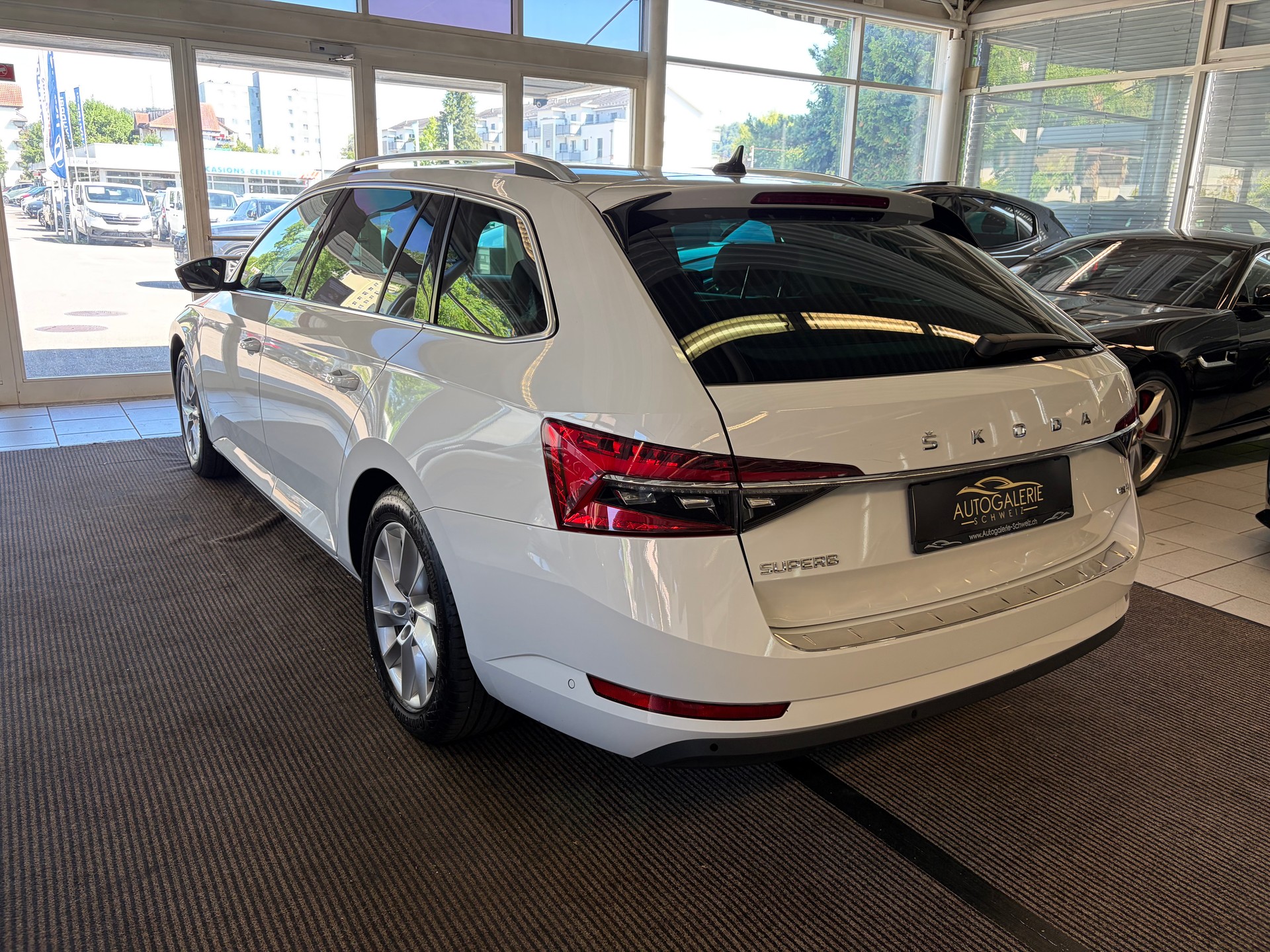SKODA Superb Combi 2.0 TDi Style 4x4 DSG | CH Fahrzeug | mySkoda Pack | Kessy | Belüftete Sitz | DAB+ | Navi Columbus 9.2" |-image-10