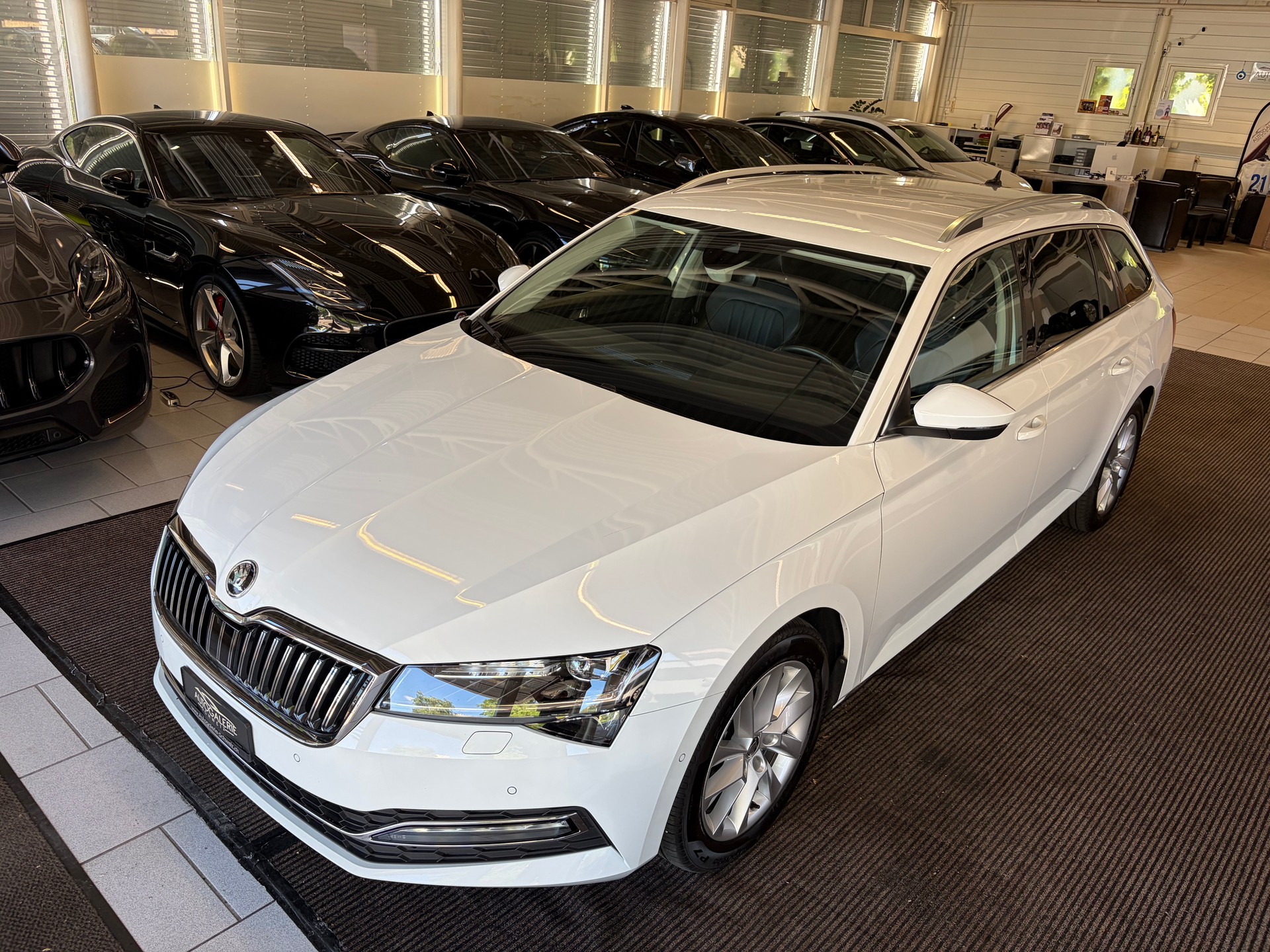 SKODA Superb Combi 2.0 TDi Style 4x4 DSG | CH Fahrzeug | mySkoda Pack | Kessy | Belüftete Sitz | DAB+ | Navi Columbus 9.2" |-image-35
